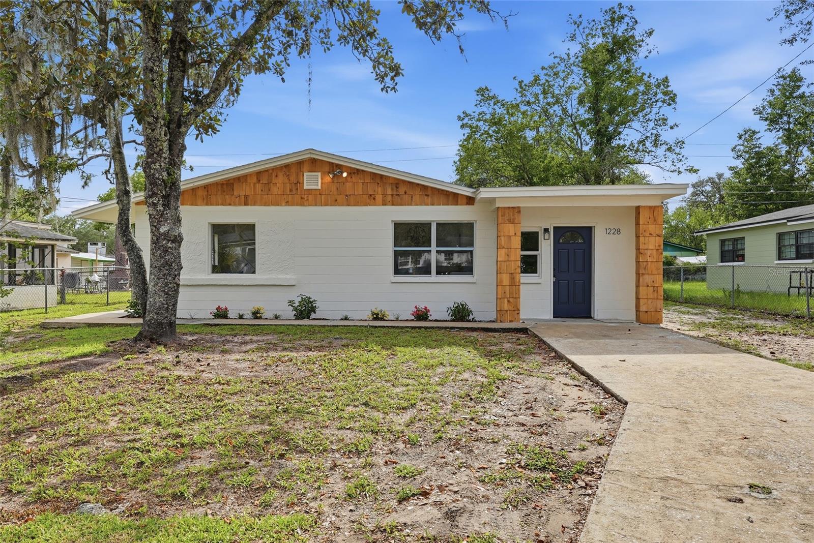 1228 19th, Gainesville, FL 32641