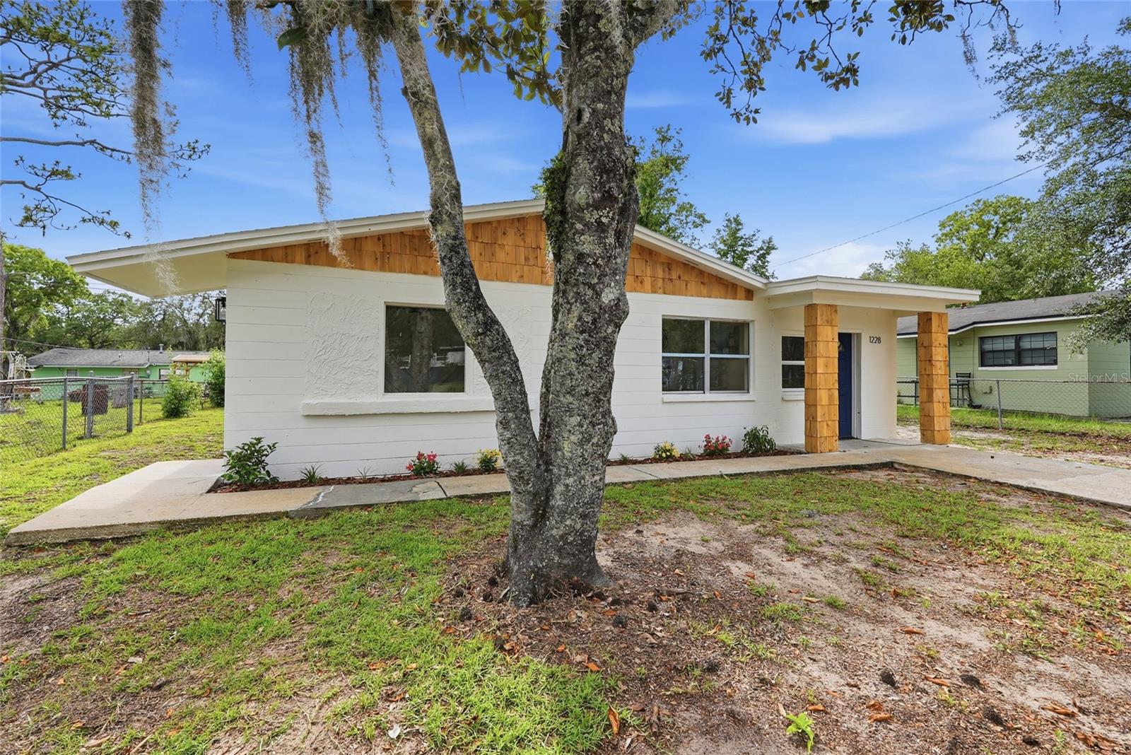 1228 19th, Gainesville, FL 32641