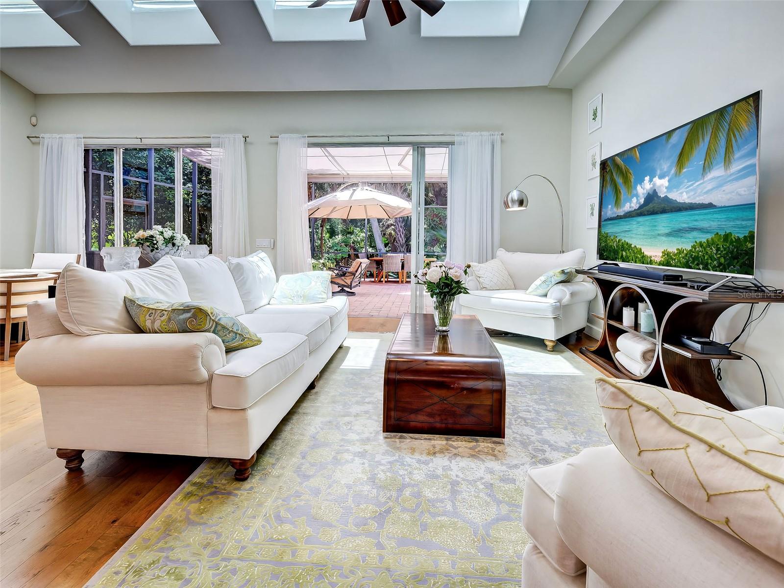 5026 Hanging Moss, Sarasota, FL 34238