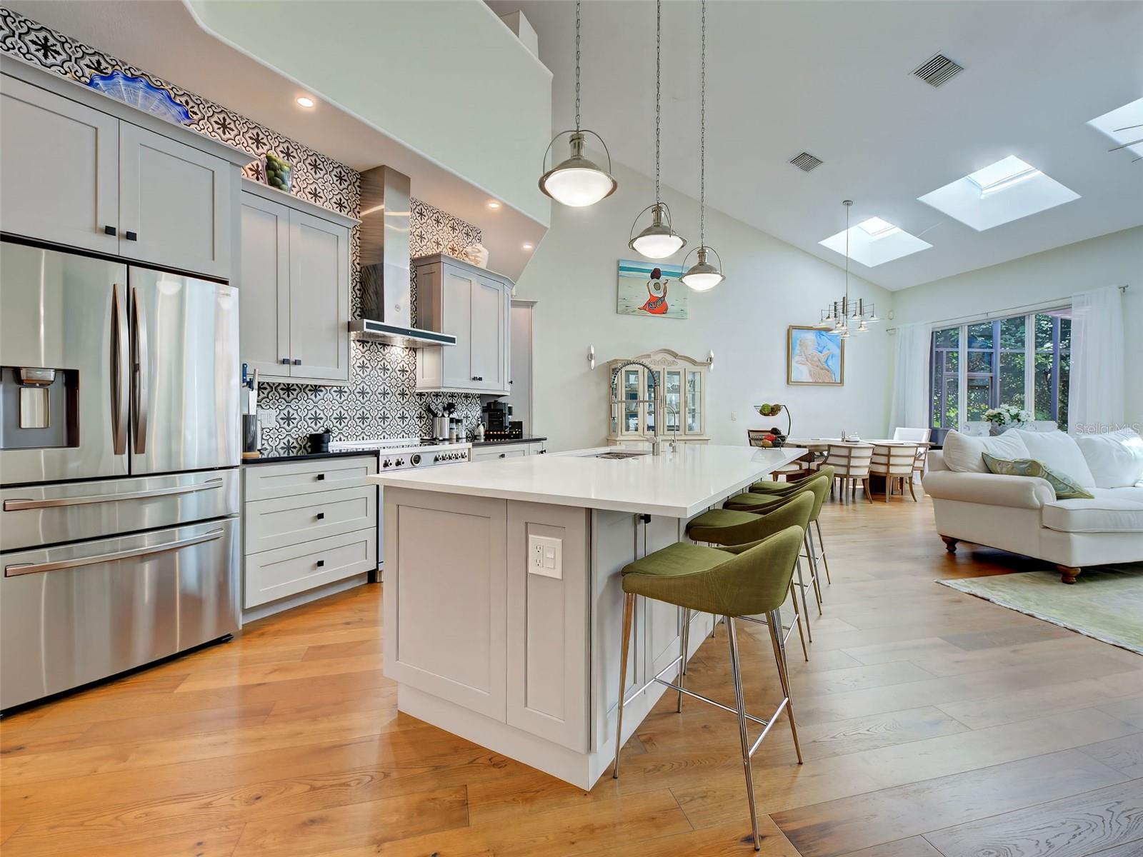 5026 Hanging Moss, Sarasota, FL 34238