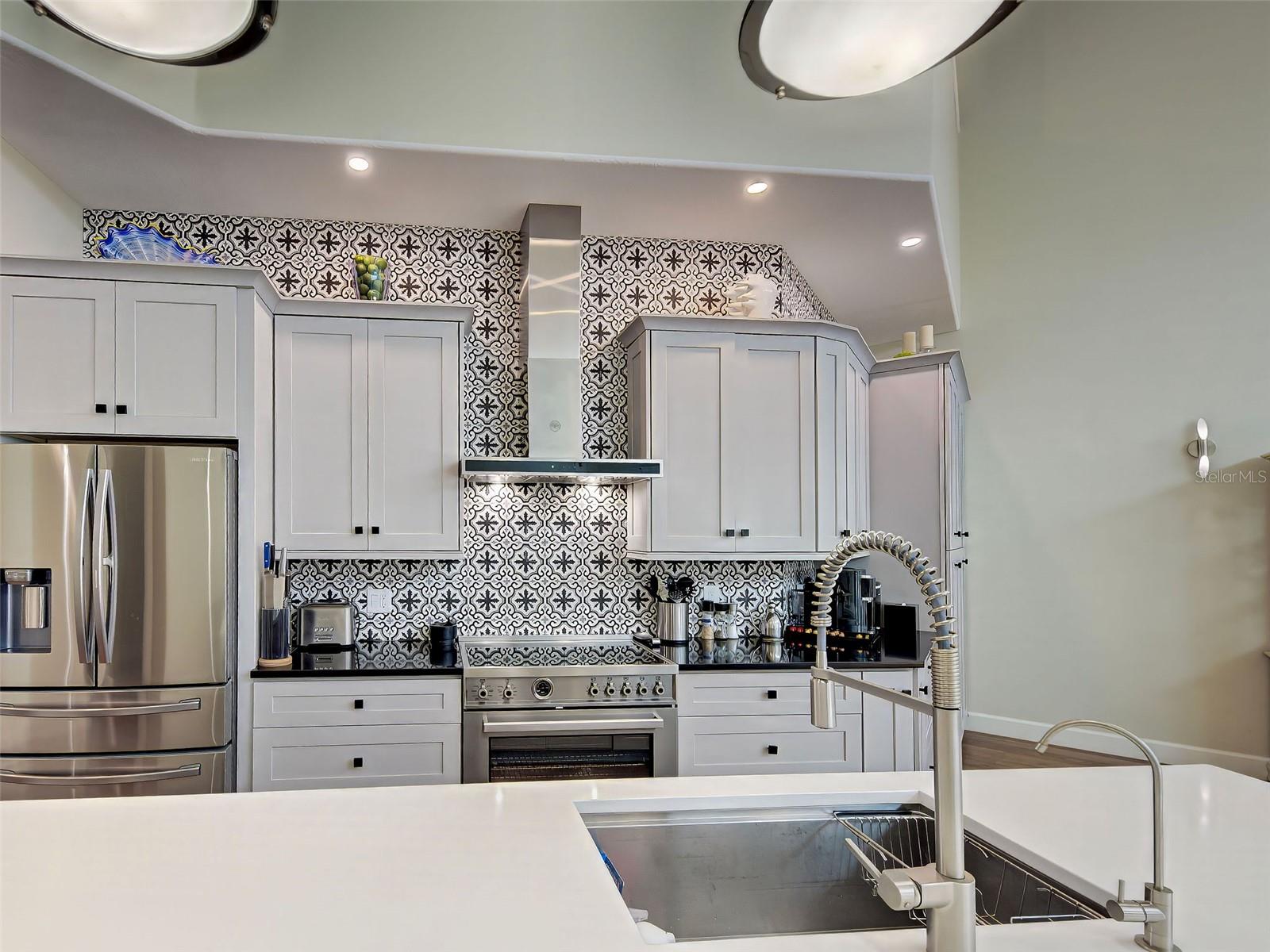 5026 Hanging Moss, Sarasota, FL 34238