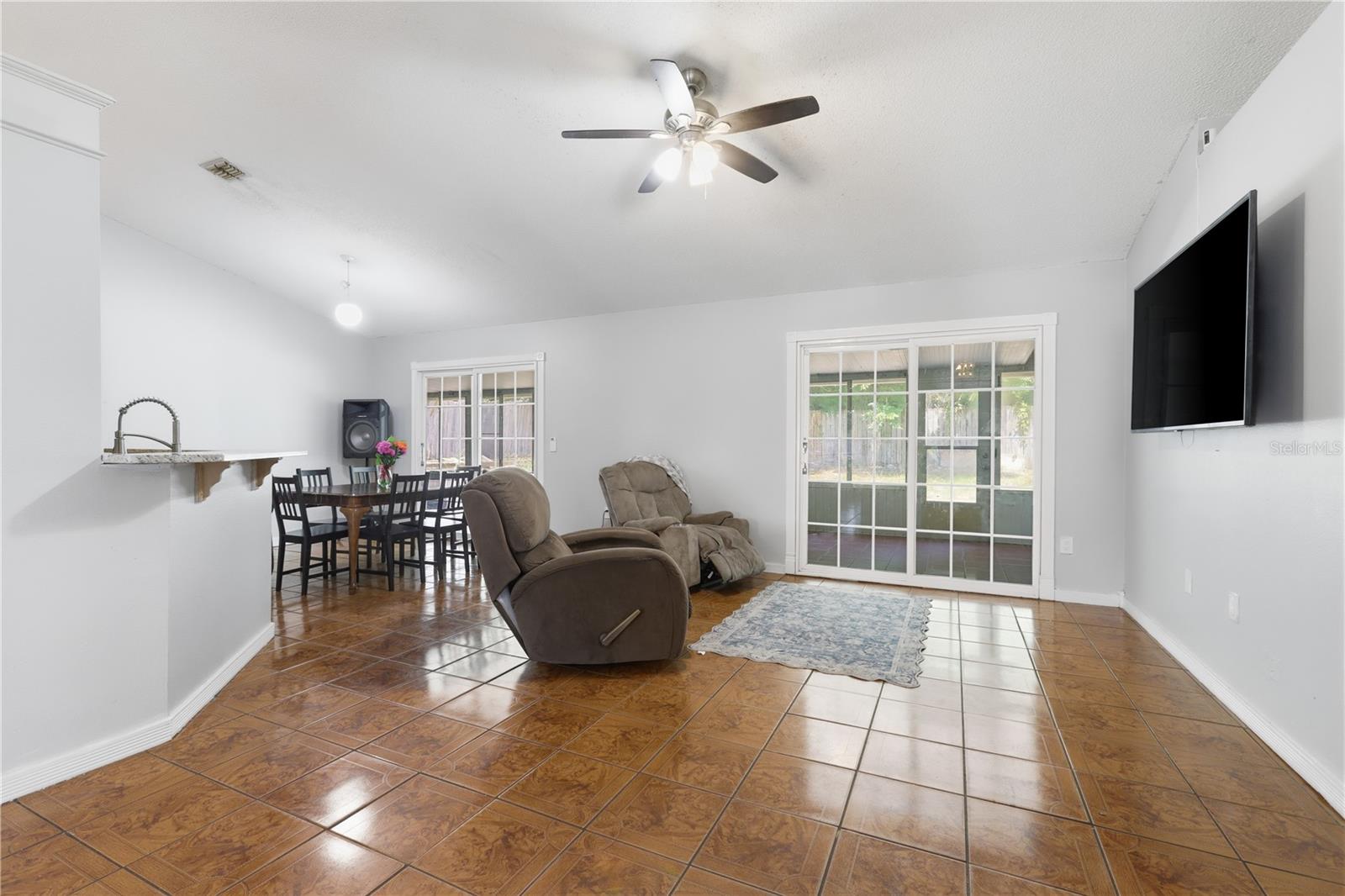 725 9th, Deltona, FL 32725