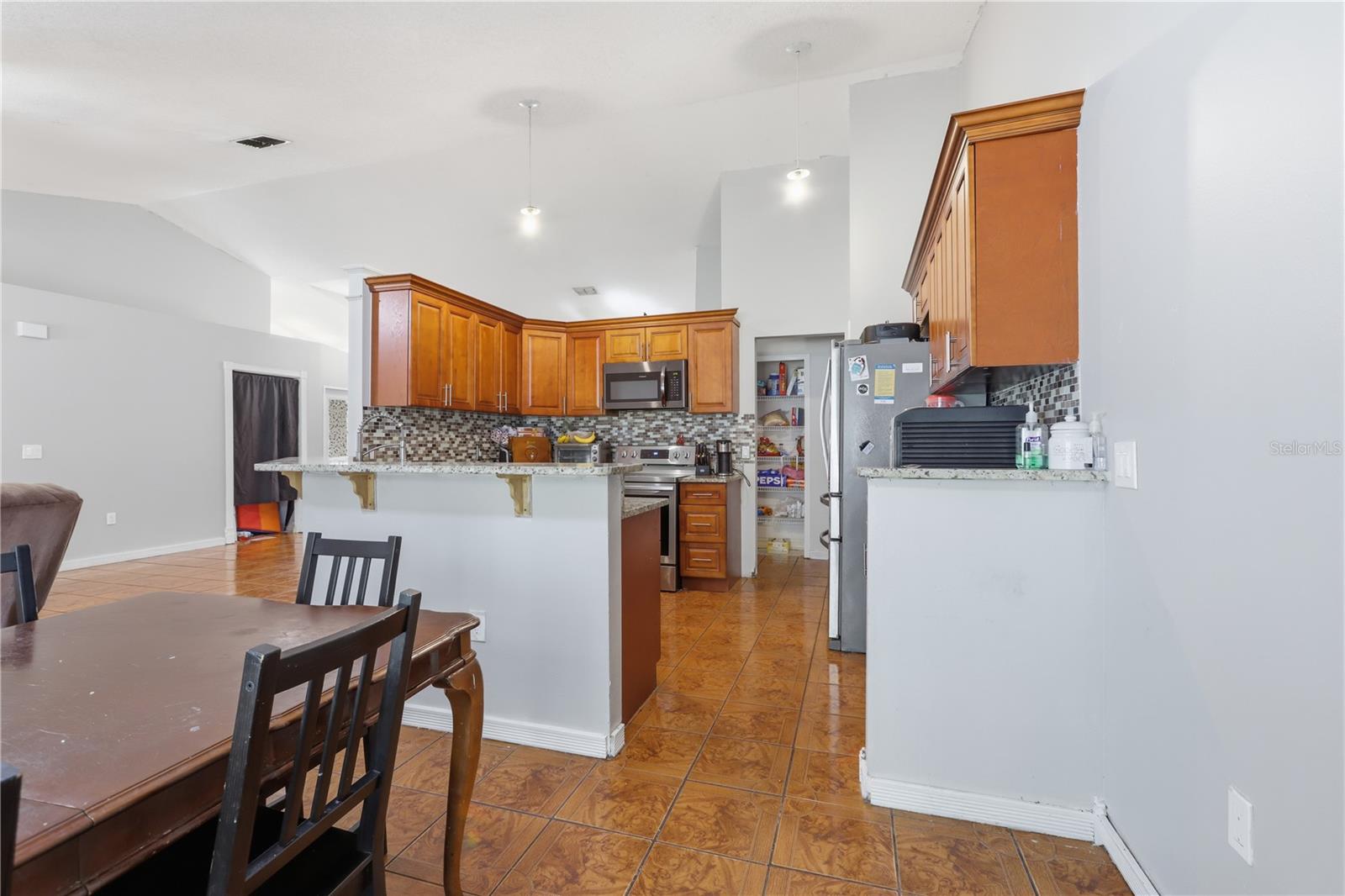 725 9th, Deltona, FL 32725