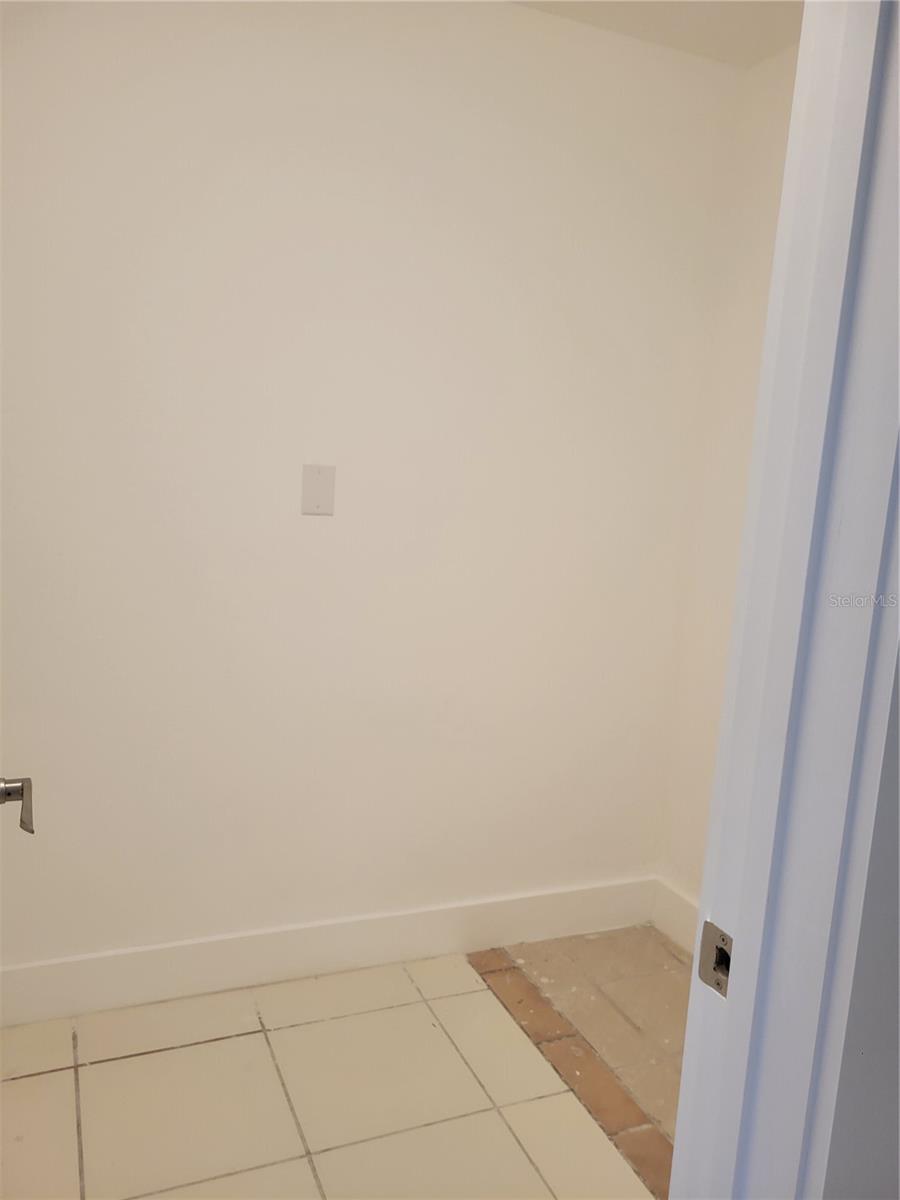 1835 Maryland, St Petersburg, FL 33703