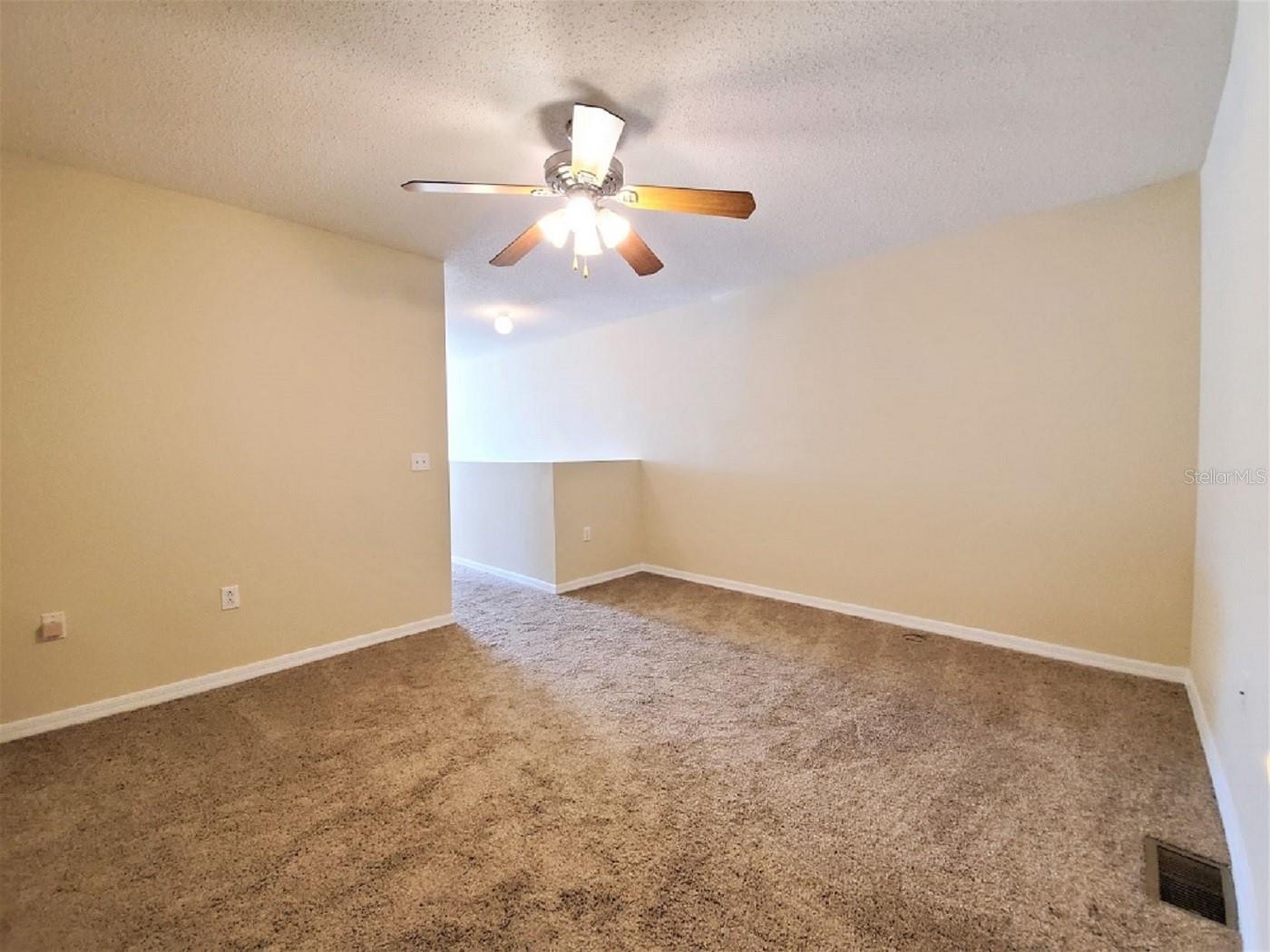 9870 Ashburn Lake, Tampa, FL 33610