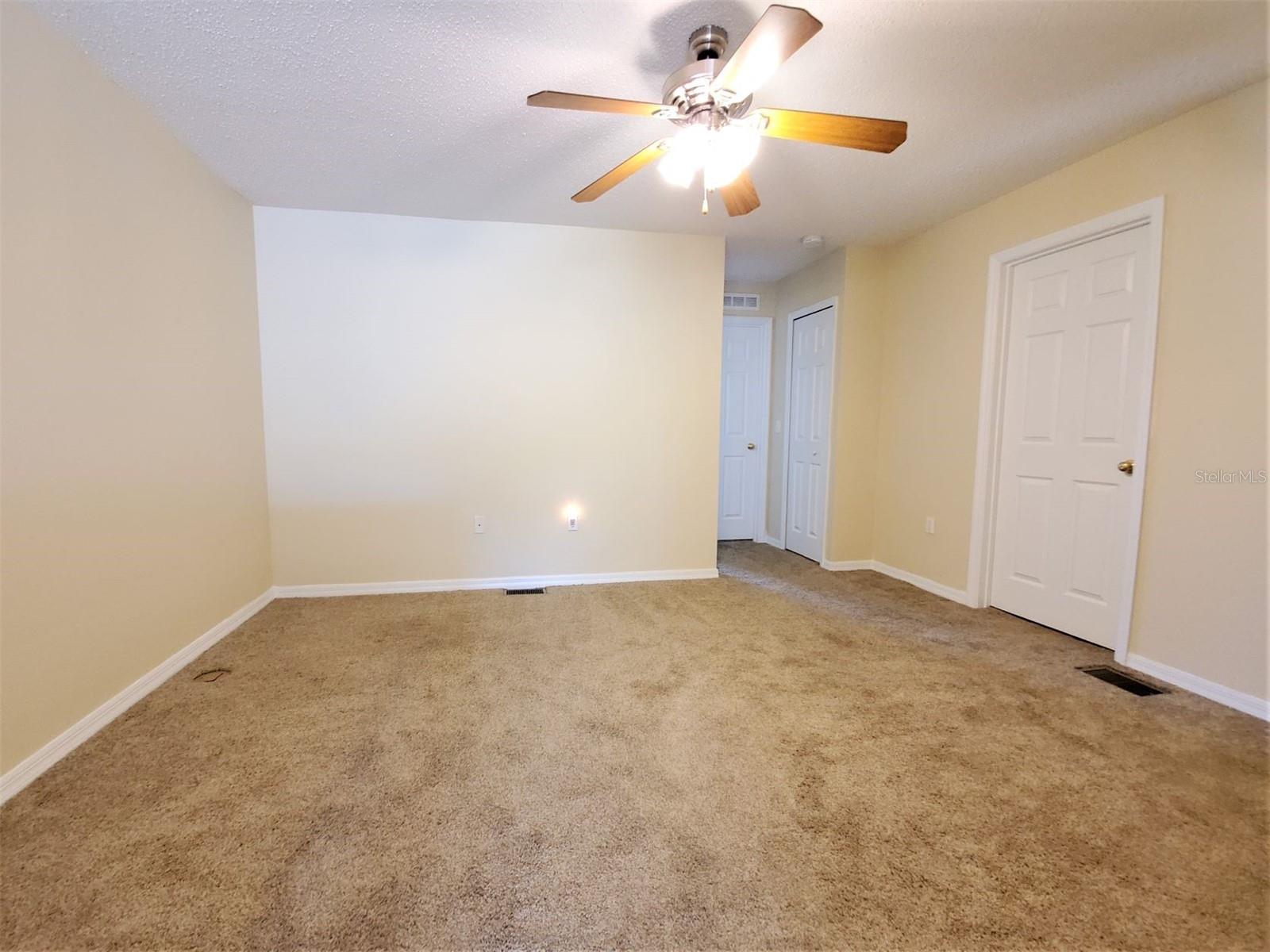 9870 Ashburn Lake, Tampa, FL 33610