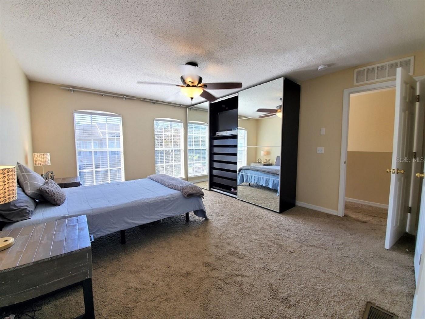 9870 Ashburn Lake, Tampa, FL 33610