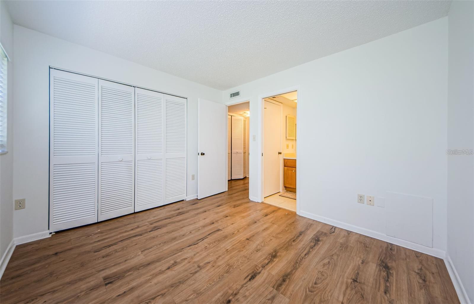 2650 Countryside Unit F110, Clearwater, FL 33761