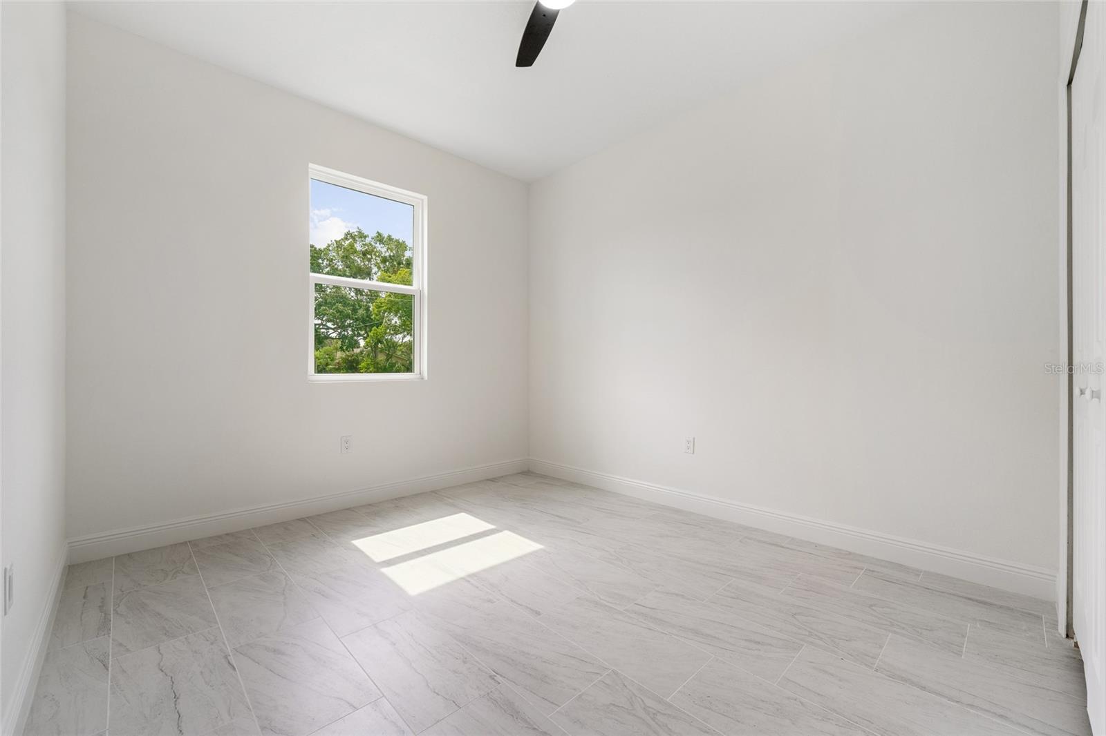 2048 Dixie, Sanford, FL 32771