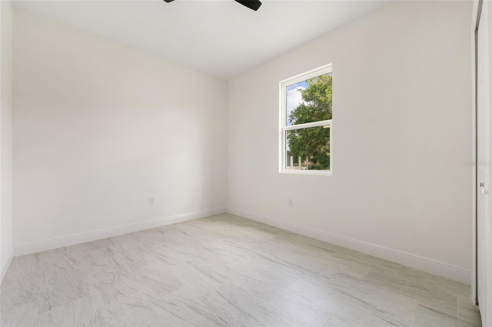 2048 Dixie, Sanford, FL 32771