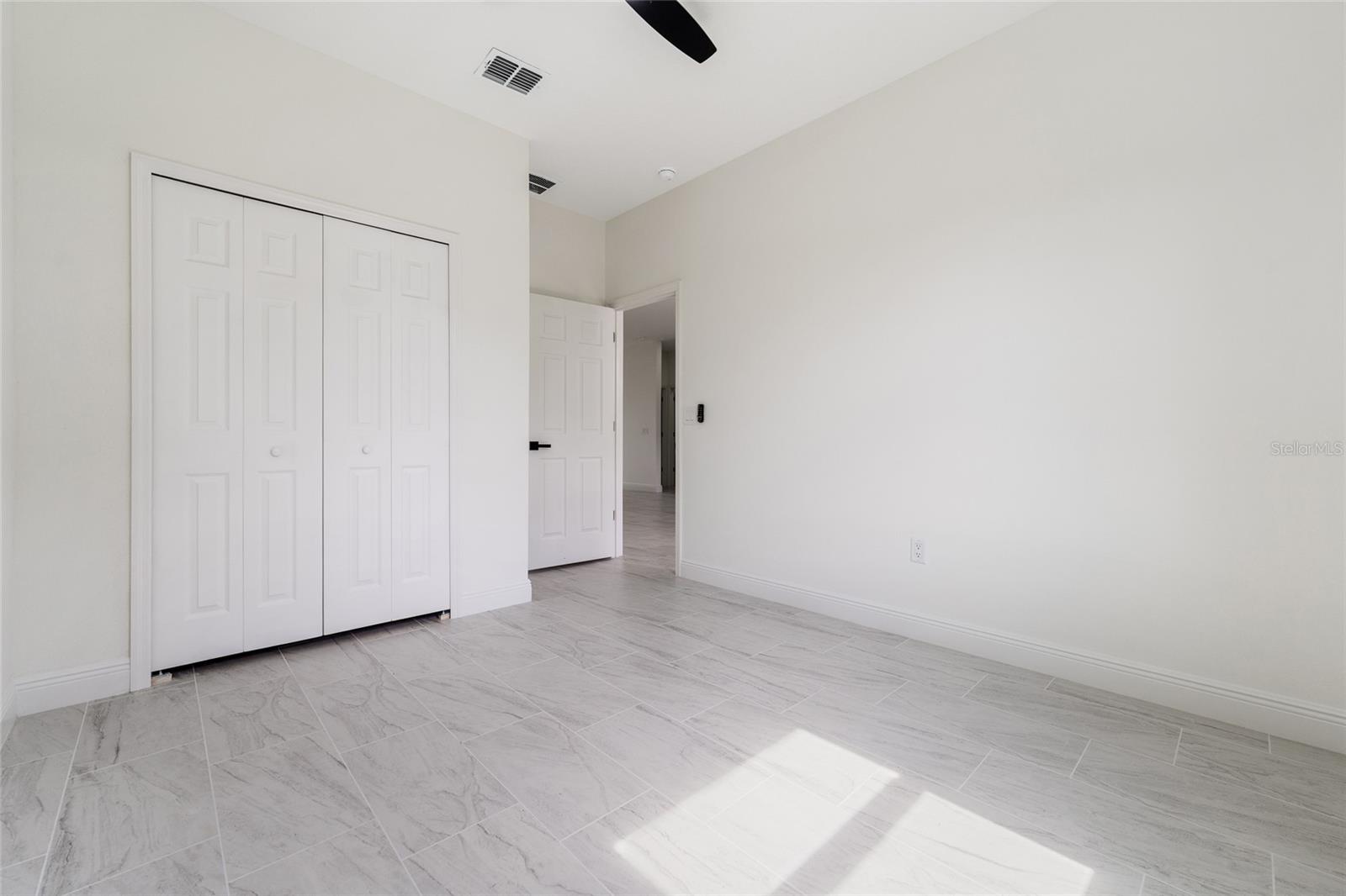 2048 Dixie, Sanford, FL 32771