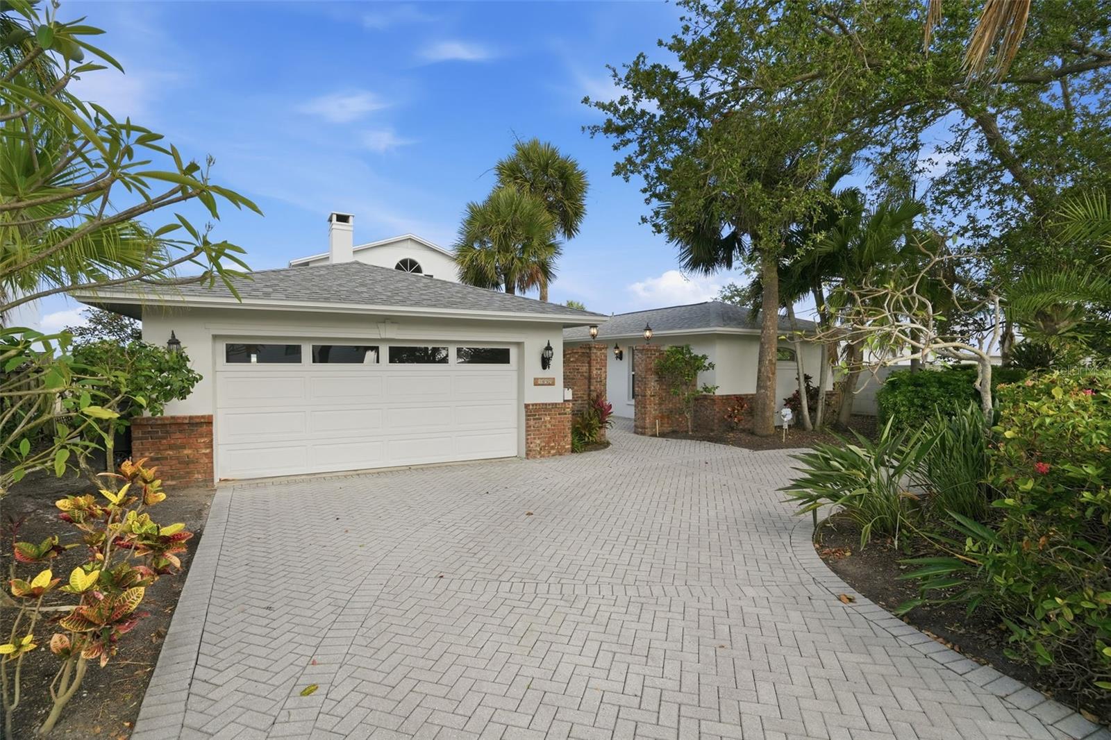 1832 Venetian Point, Clearwater, FL 33755