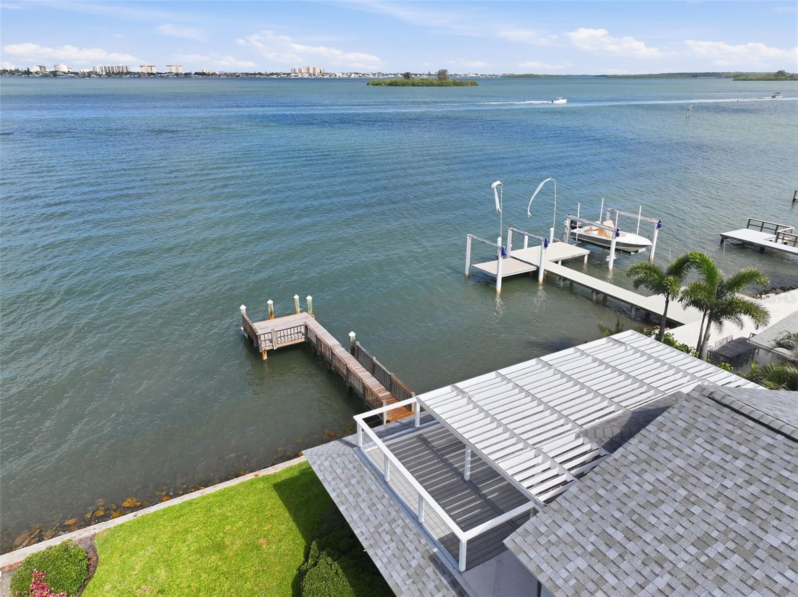 1832 Venetian Point, Clearwater, FL 33755