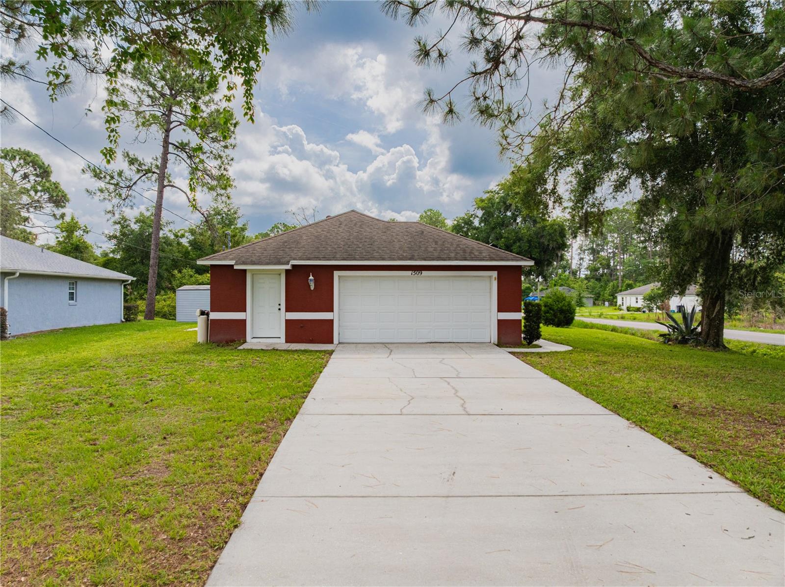 1509 West, Deland, FL 32724
