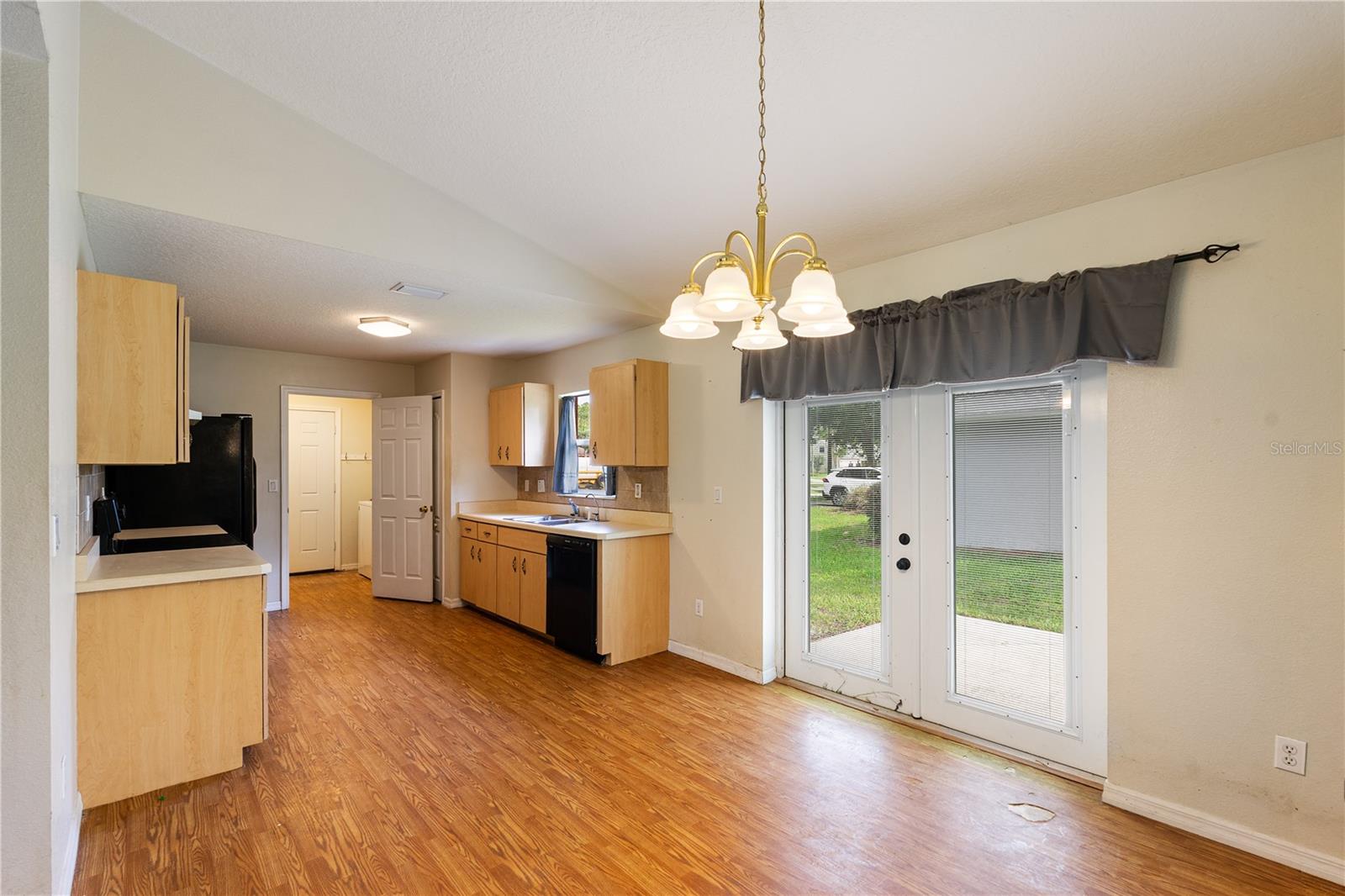 1509 West, Deland, FL 32724
