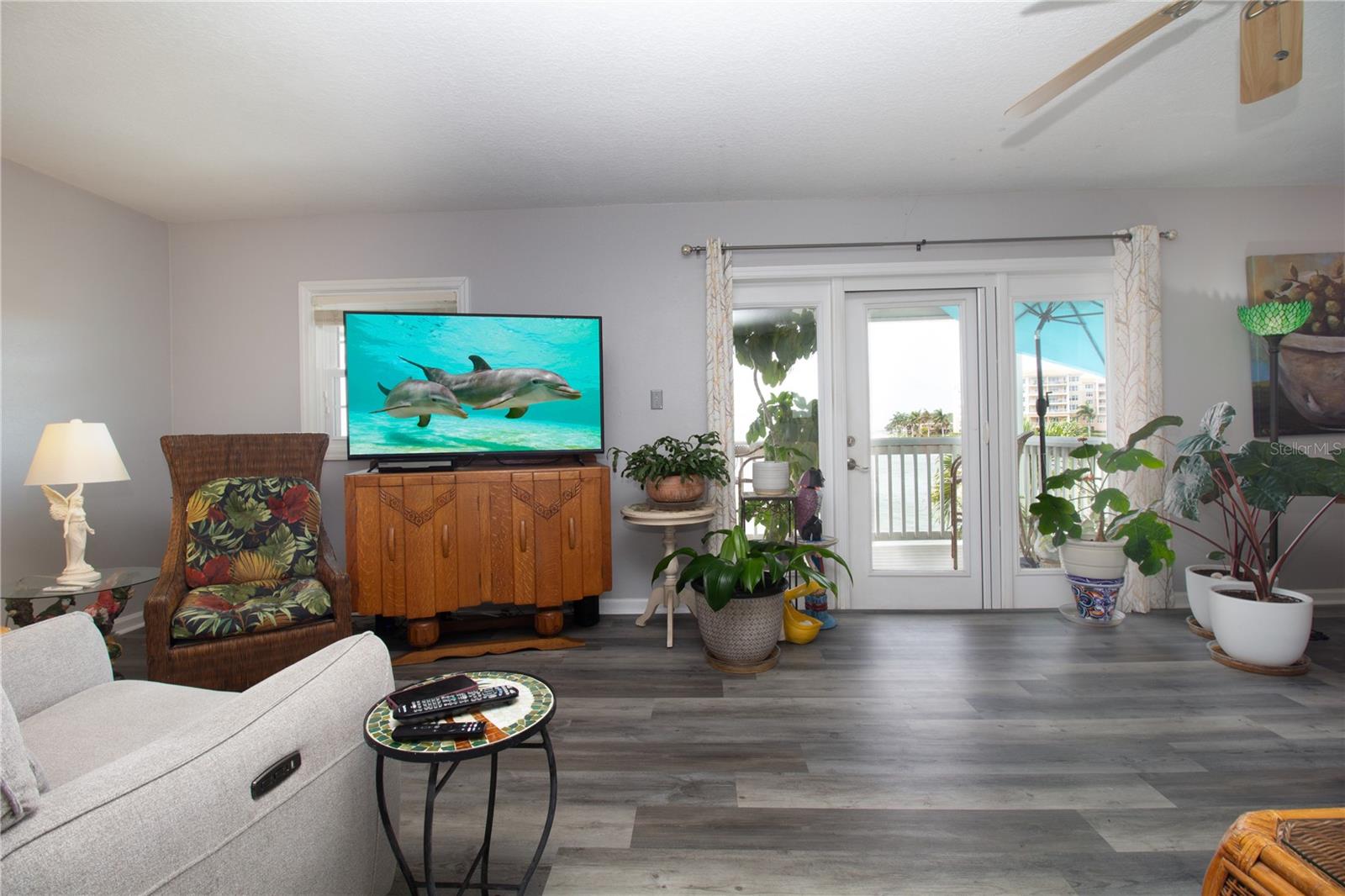 5282 Beach Unit Apt D, St Petersburg, FL 33705