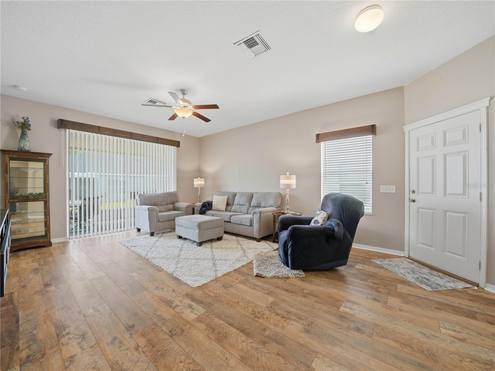 6936 Surrey Oak, Apollo Beach, FL 33572