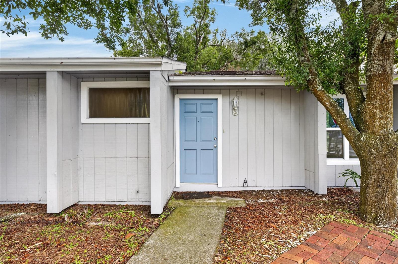 5001 Whiteway, Tampa, FL 33617