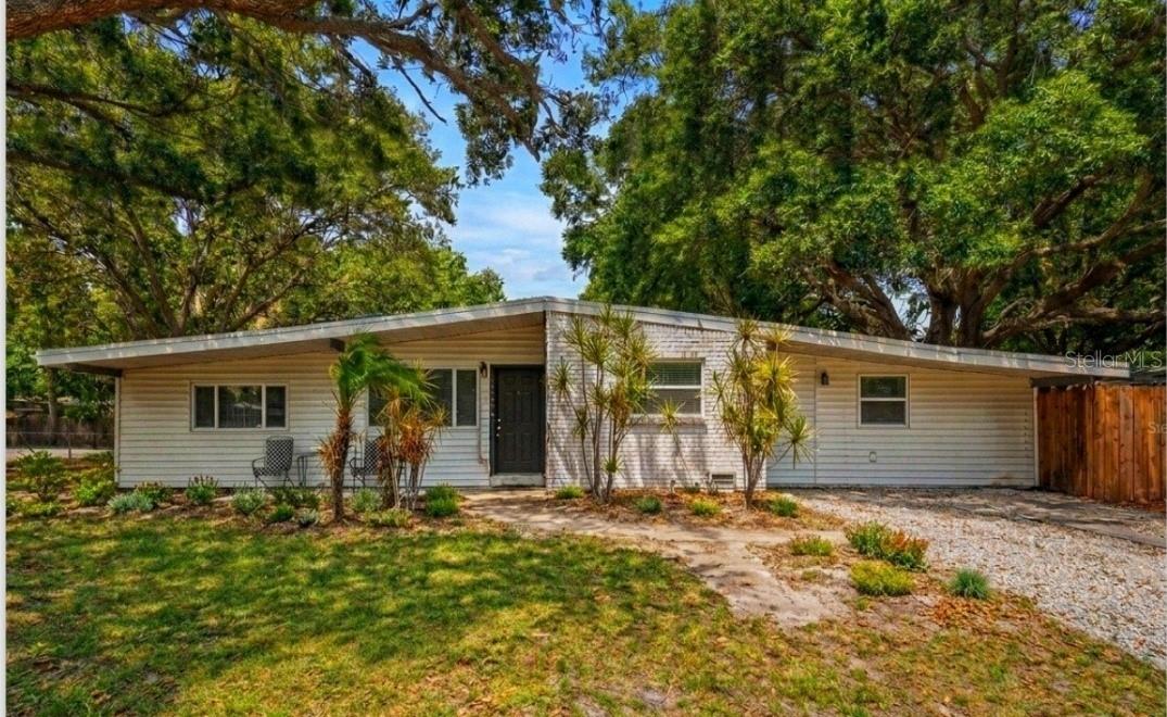 4437 Bay, Tampa, FL 33616