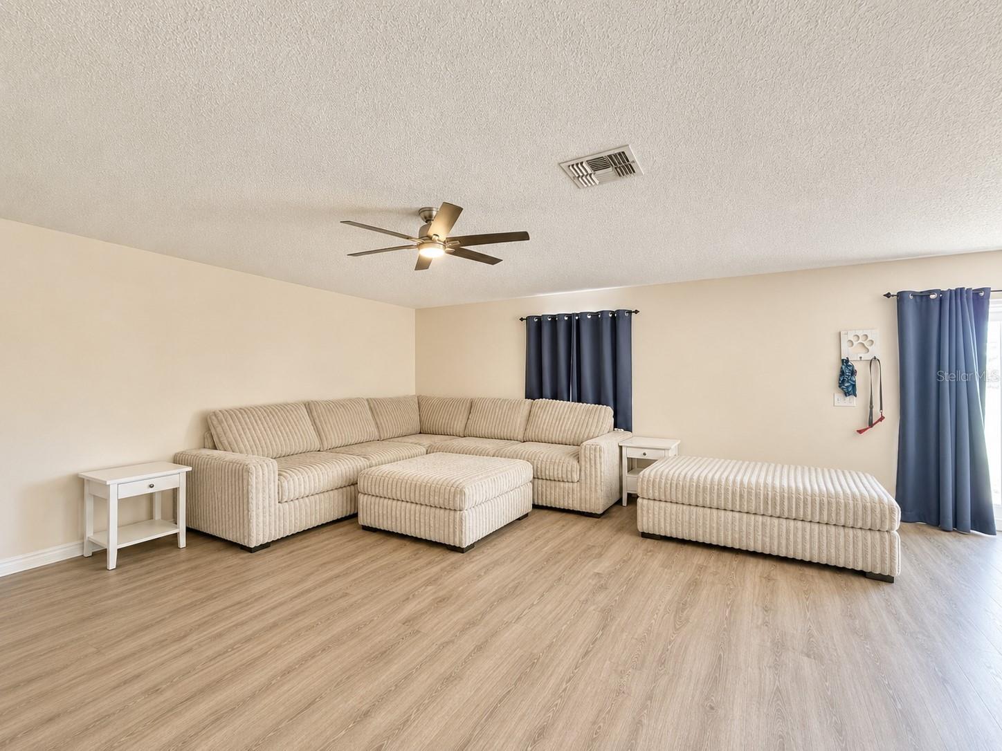 24301 6th, Newberry, FL 32669