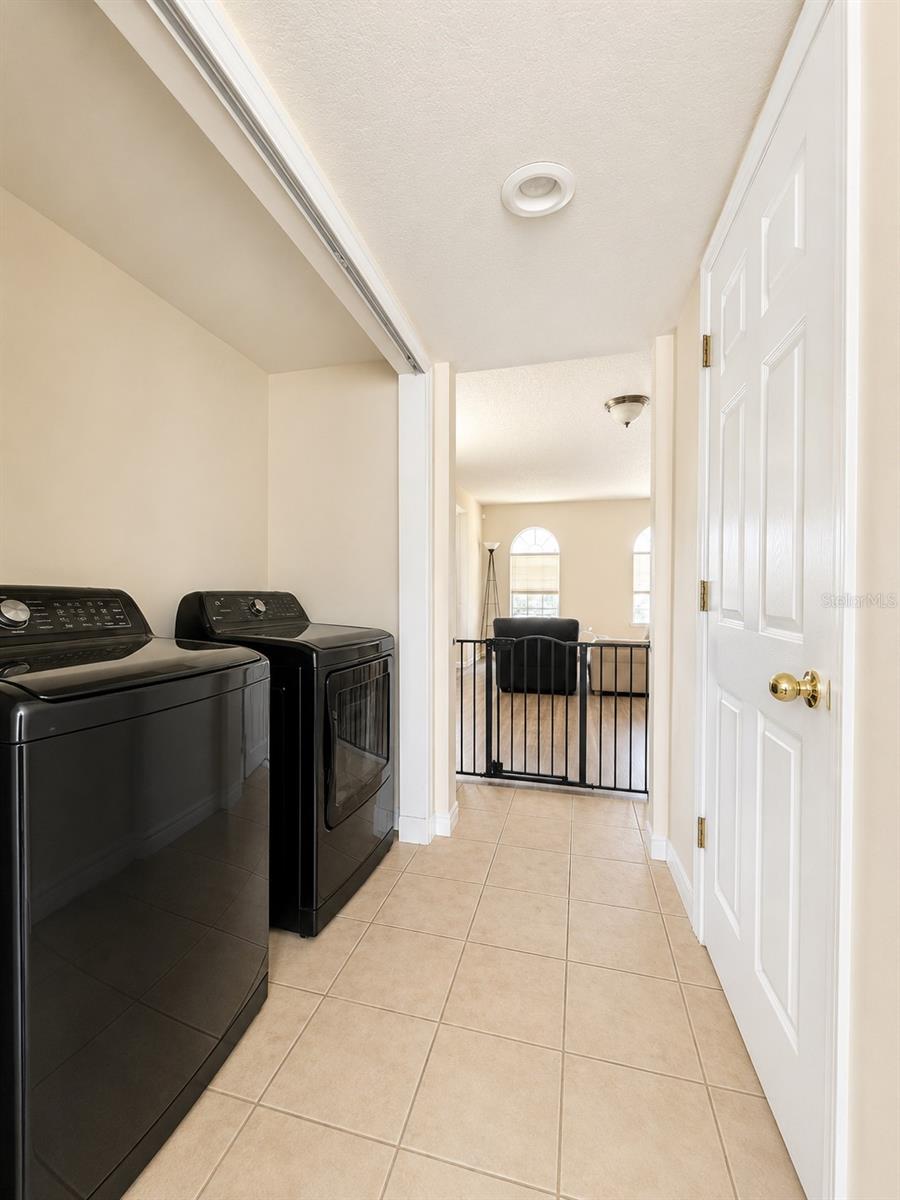 24301 6th, Newberry, FL 32669