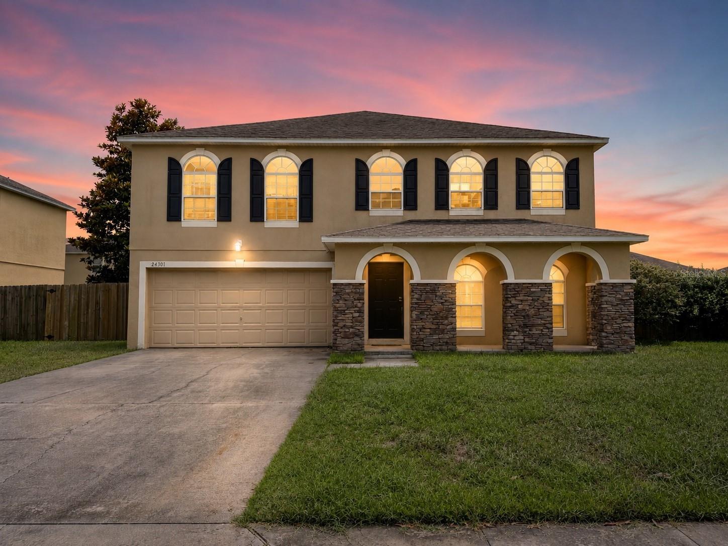 24301 6th, Newberry, FL 32669