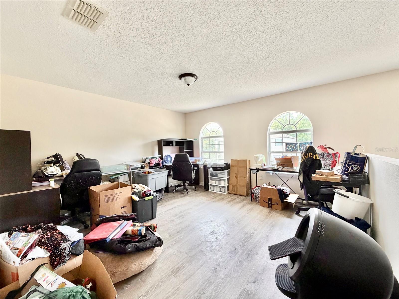 24301 6th, Newberry, FL 32669