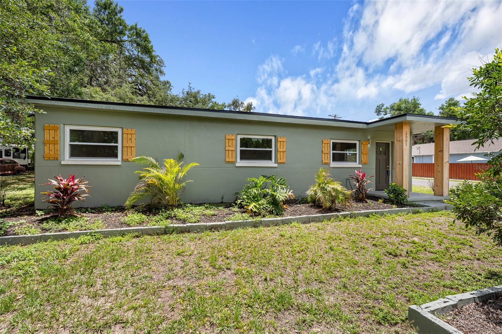 2001 Powhatan, Tampa, FL 33610