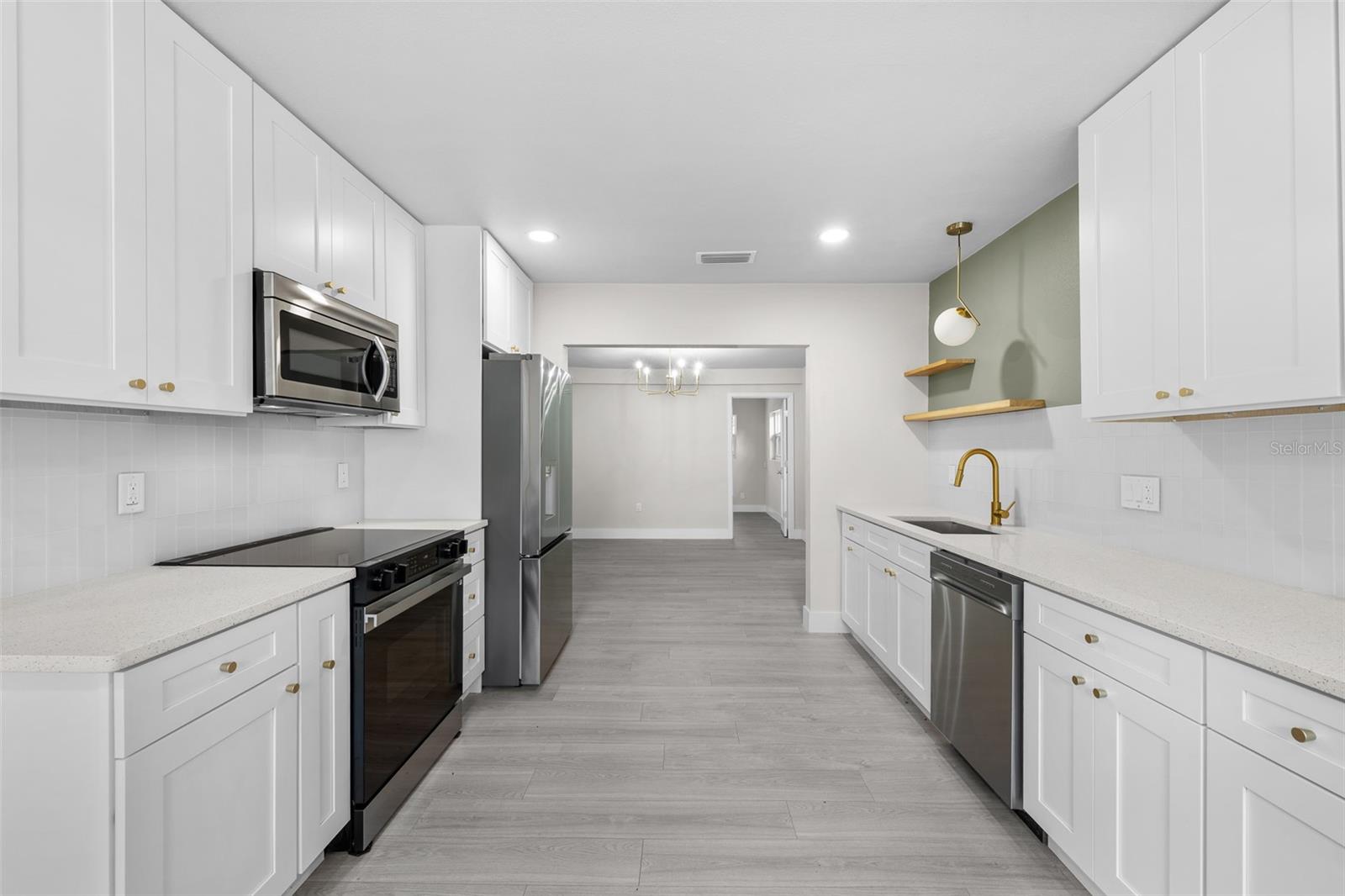 2001 Powhatan, Tampa, FL 33610