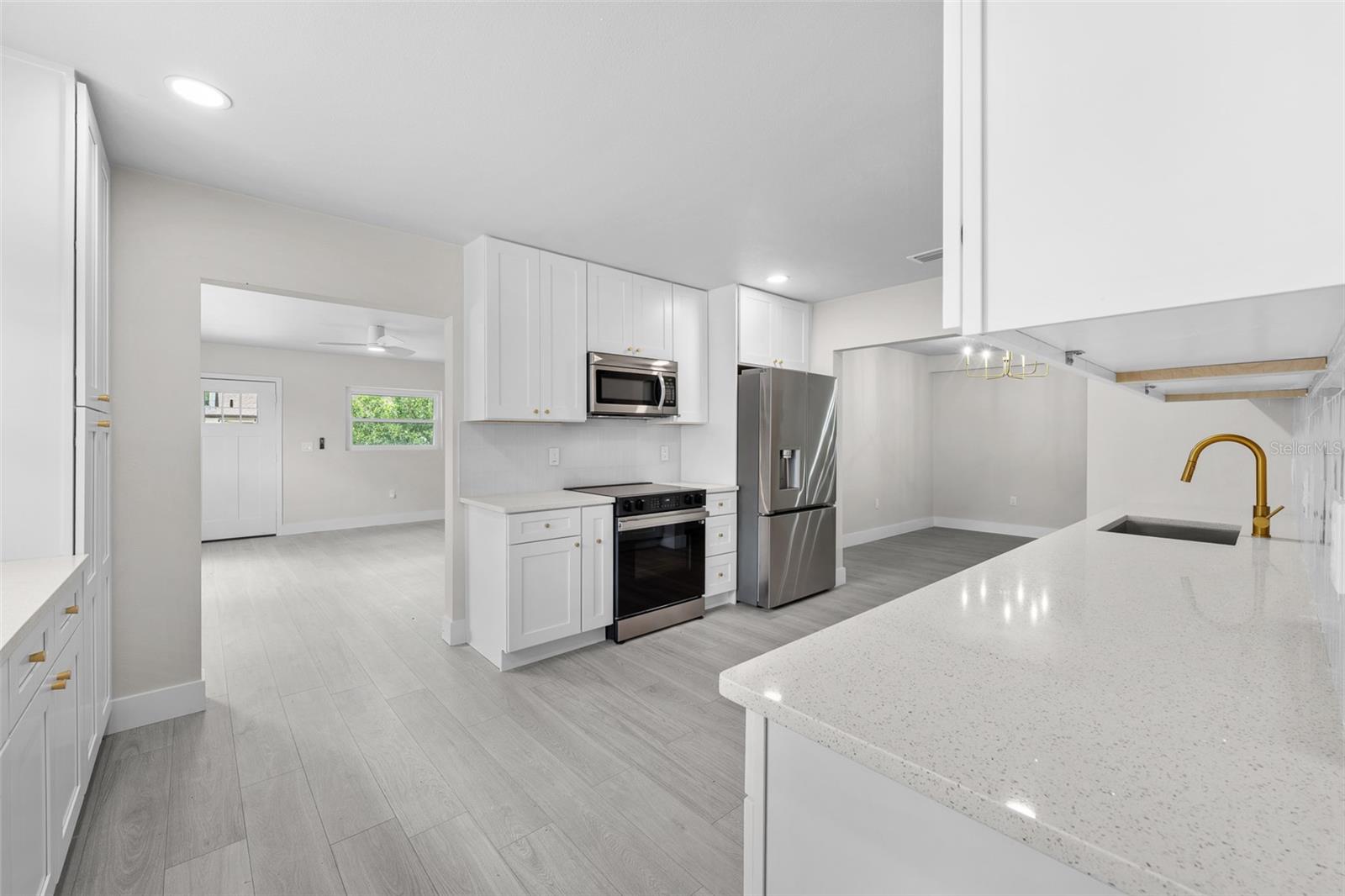 2001 Powhatan, Tampa, FL 33610