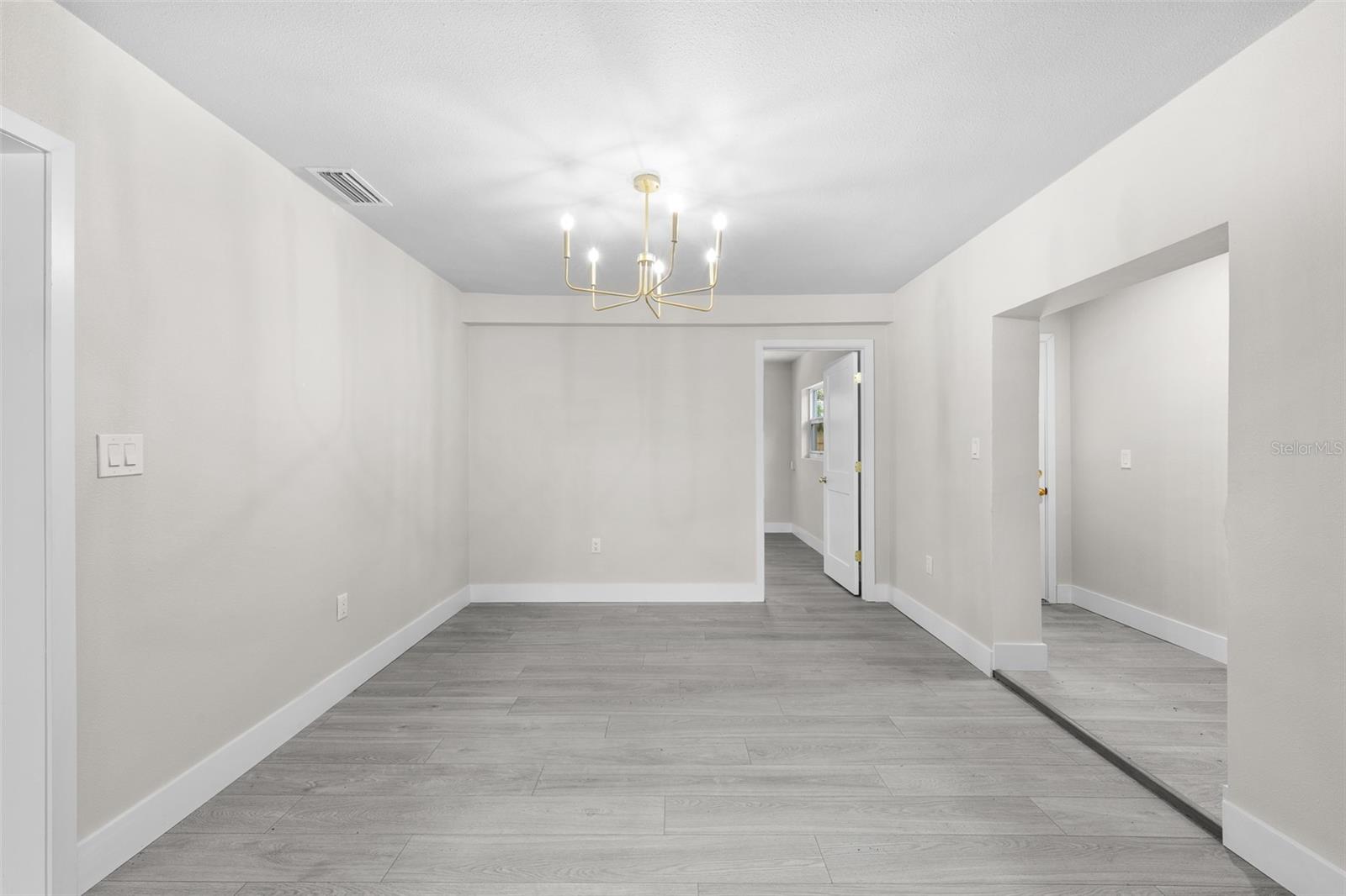 2001 Powhatan, Tampa, FL 33610