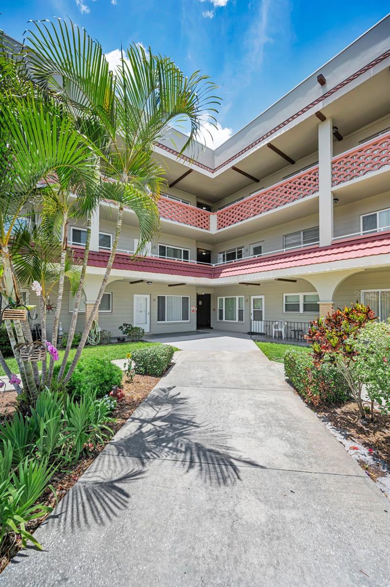 2072 Australia Unit 32, Clearwater, FL 33763