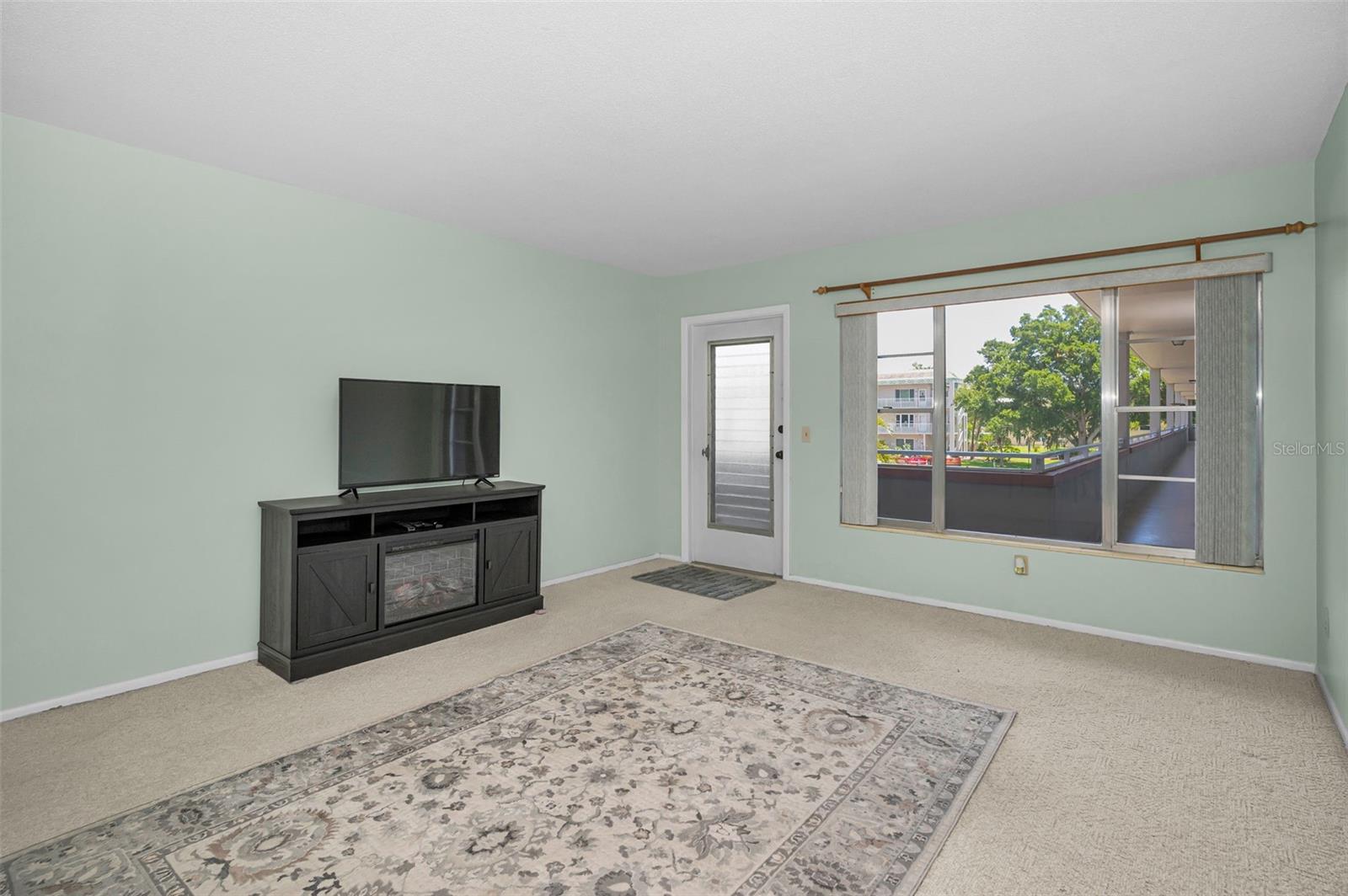 2072 Australia Unit 32, Clearwater, FL 33763