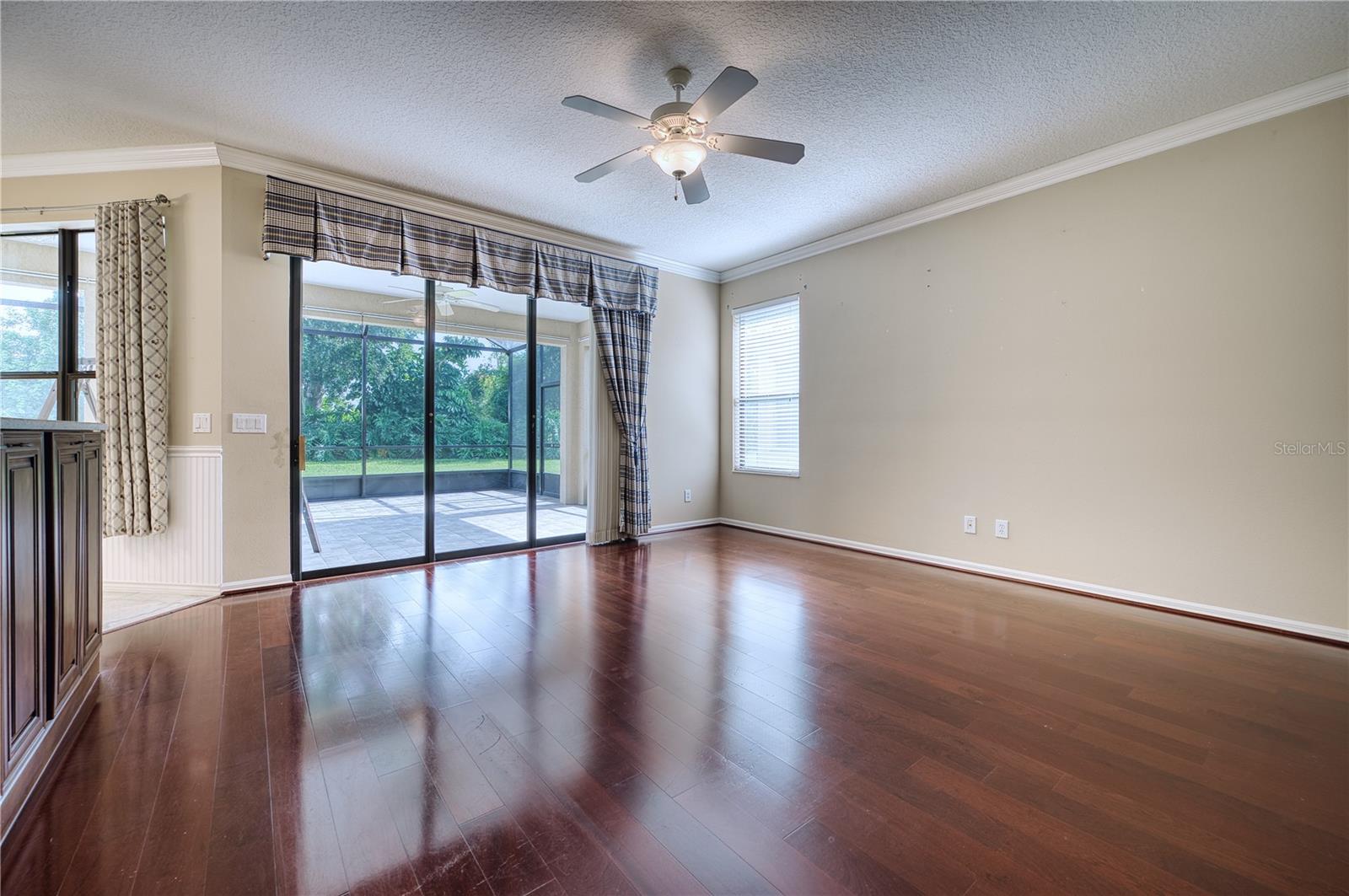 4252 Mackay Falls, Sarasota, FL 34243