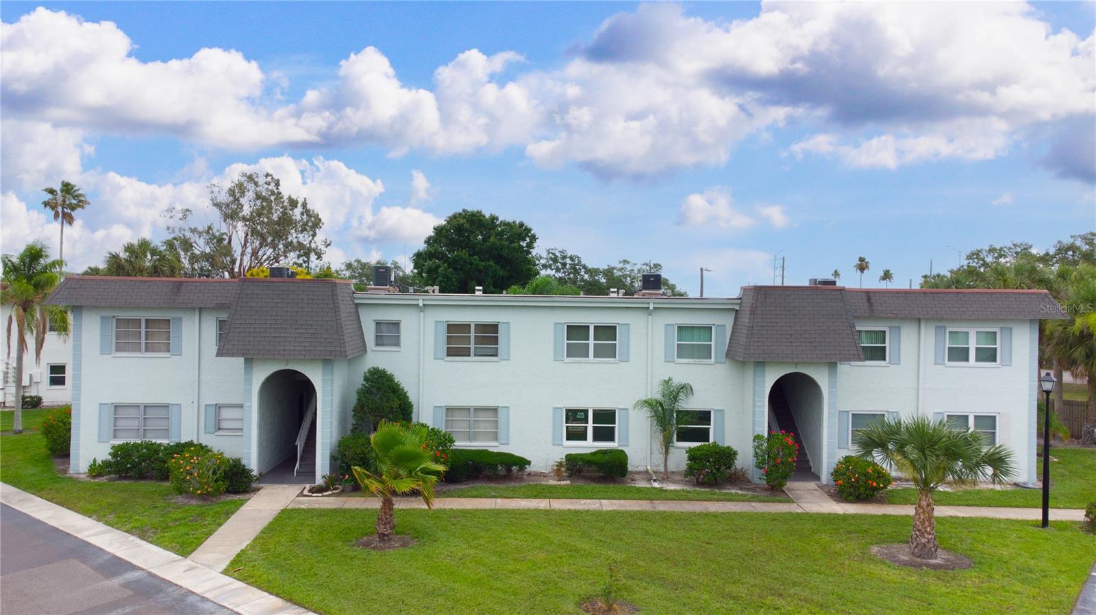 389 Mcmullen Booth Unit 12, Clearwater, FL 33759