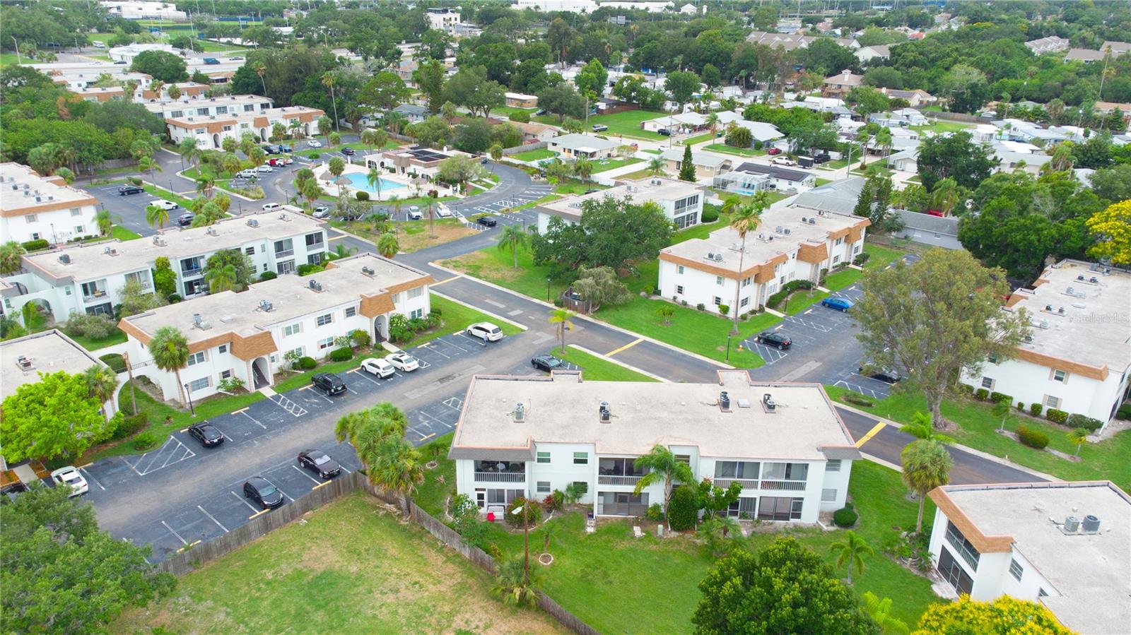389 Mcmullen Booth Unit 12, Clearwater, FL 33759