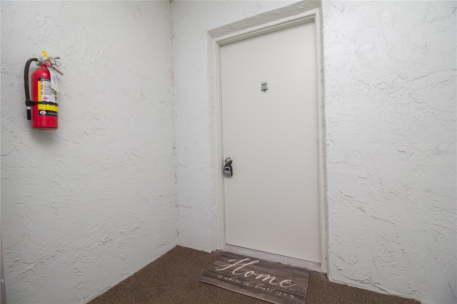 389 Mcmullen Booth Unit 12, Clearwater, FL 33759