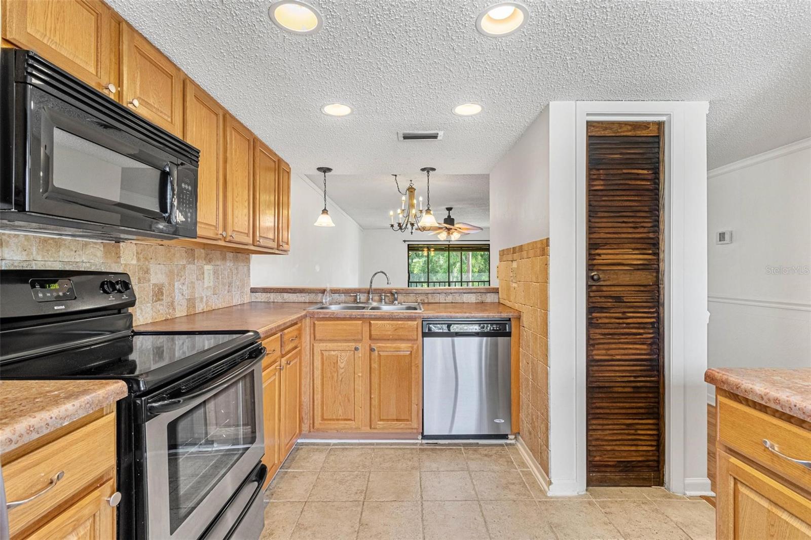 108 Woodlands Unit 108, Oldsmar, FL 34677