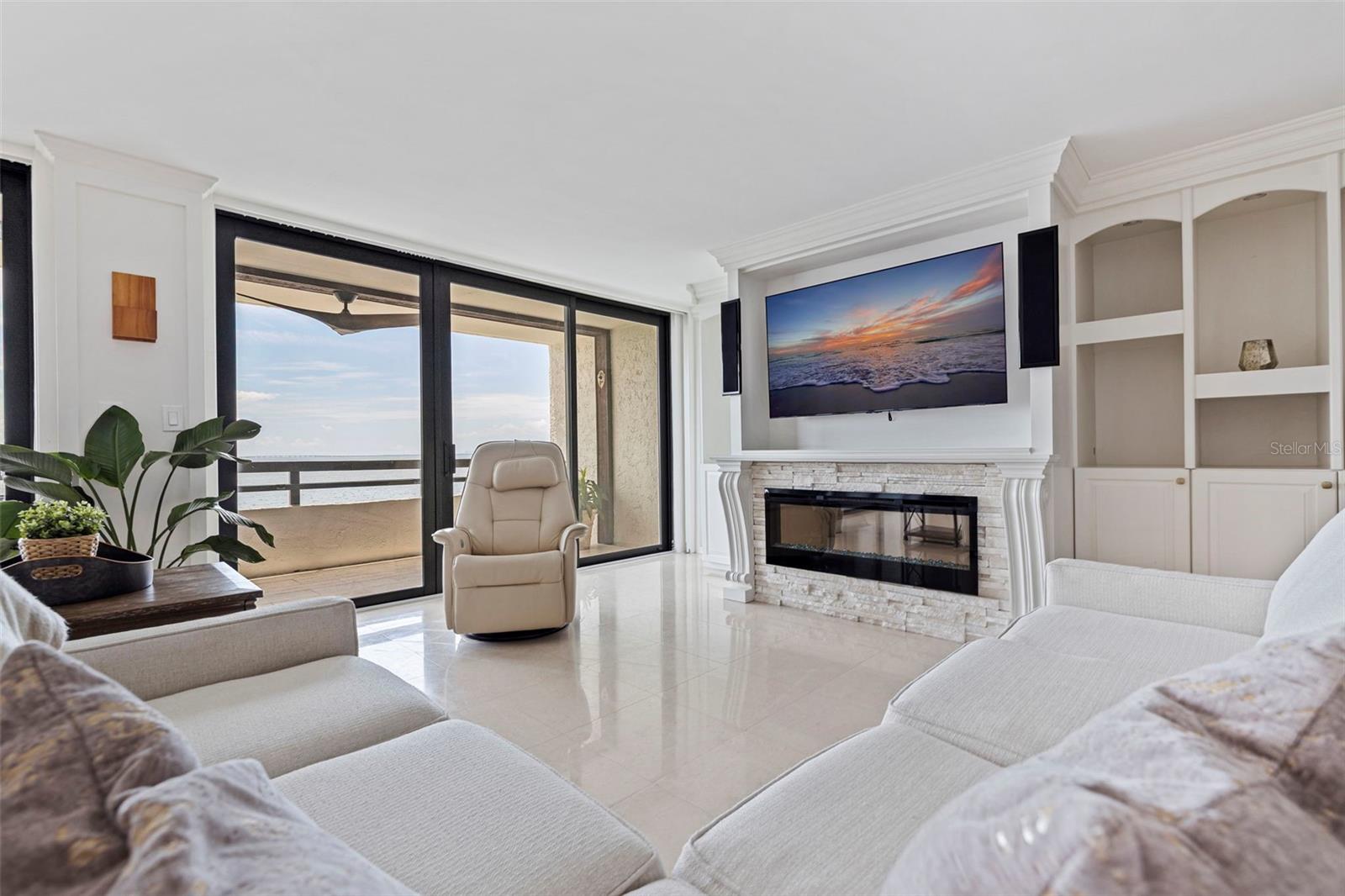 5700 Mariner Unit 702 & 703, Tampa, FL 33609