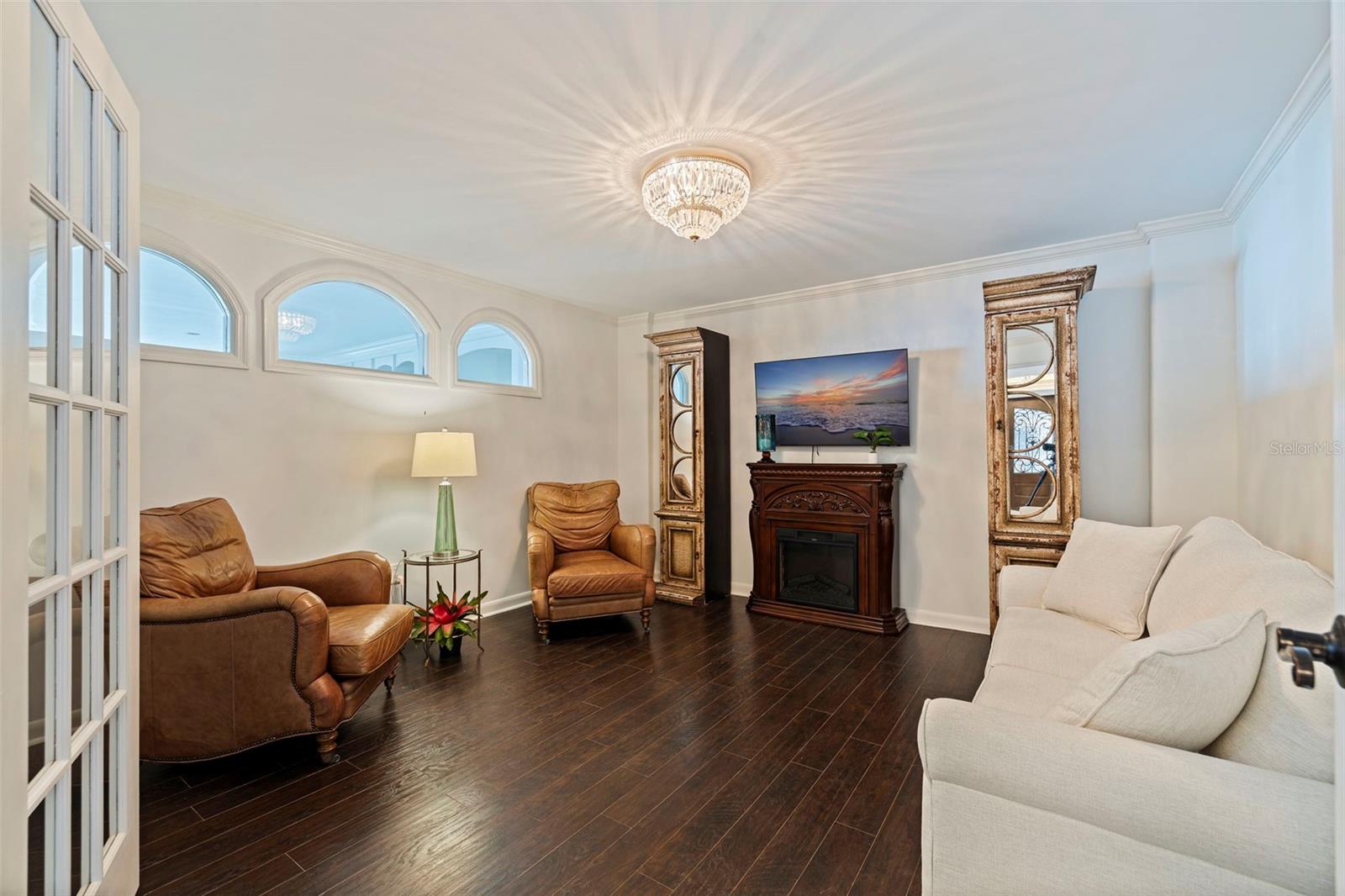 5700 Mariner Unit 702 & 703, Tampa, FL 33609