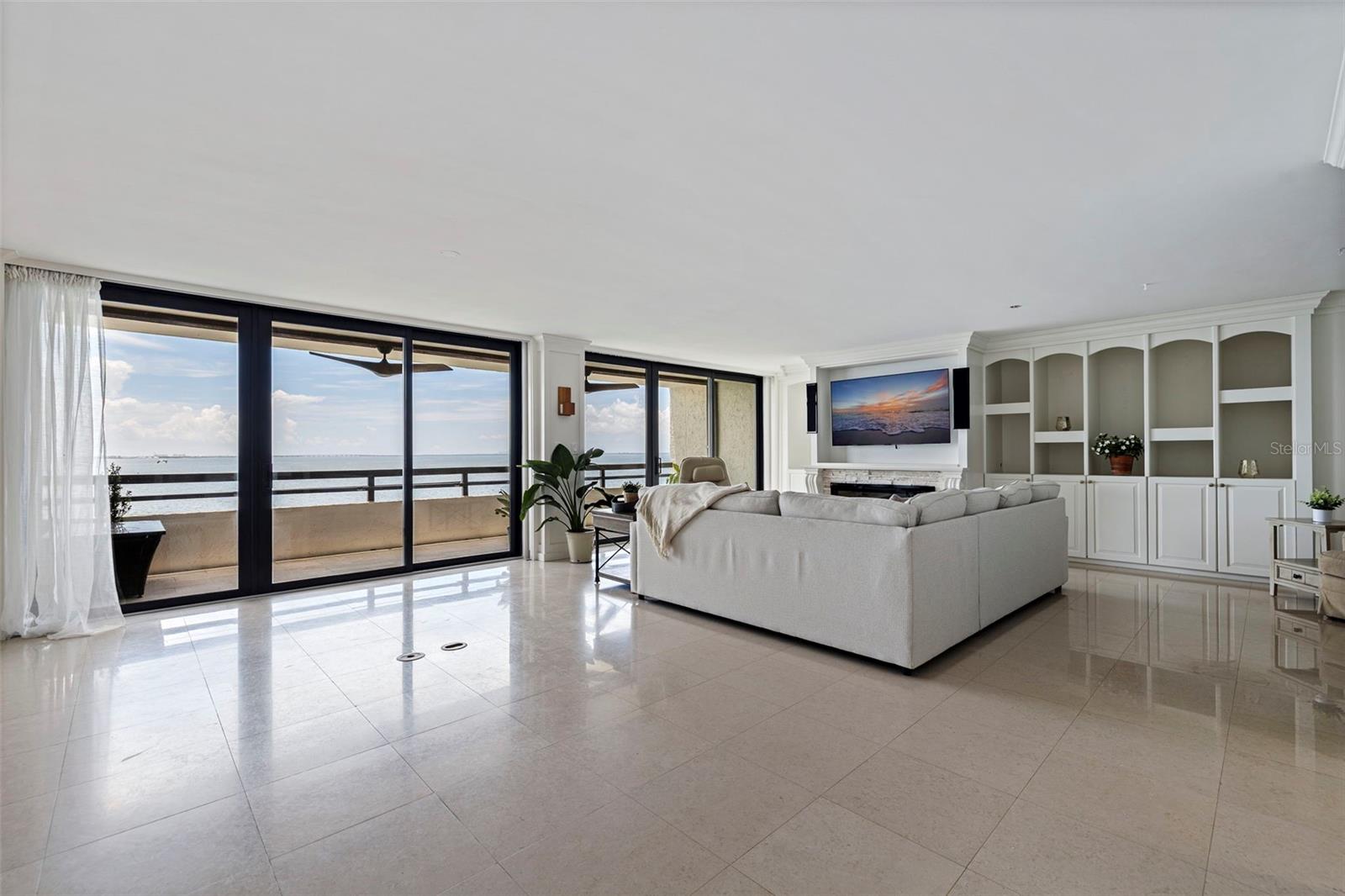 5700 Mariner Unit 702 & 703, Tampa, FL 33609