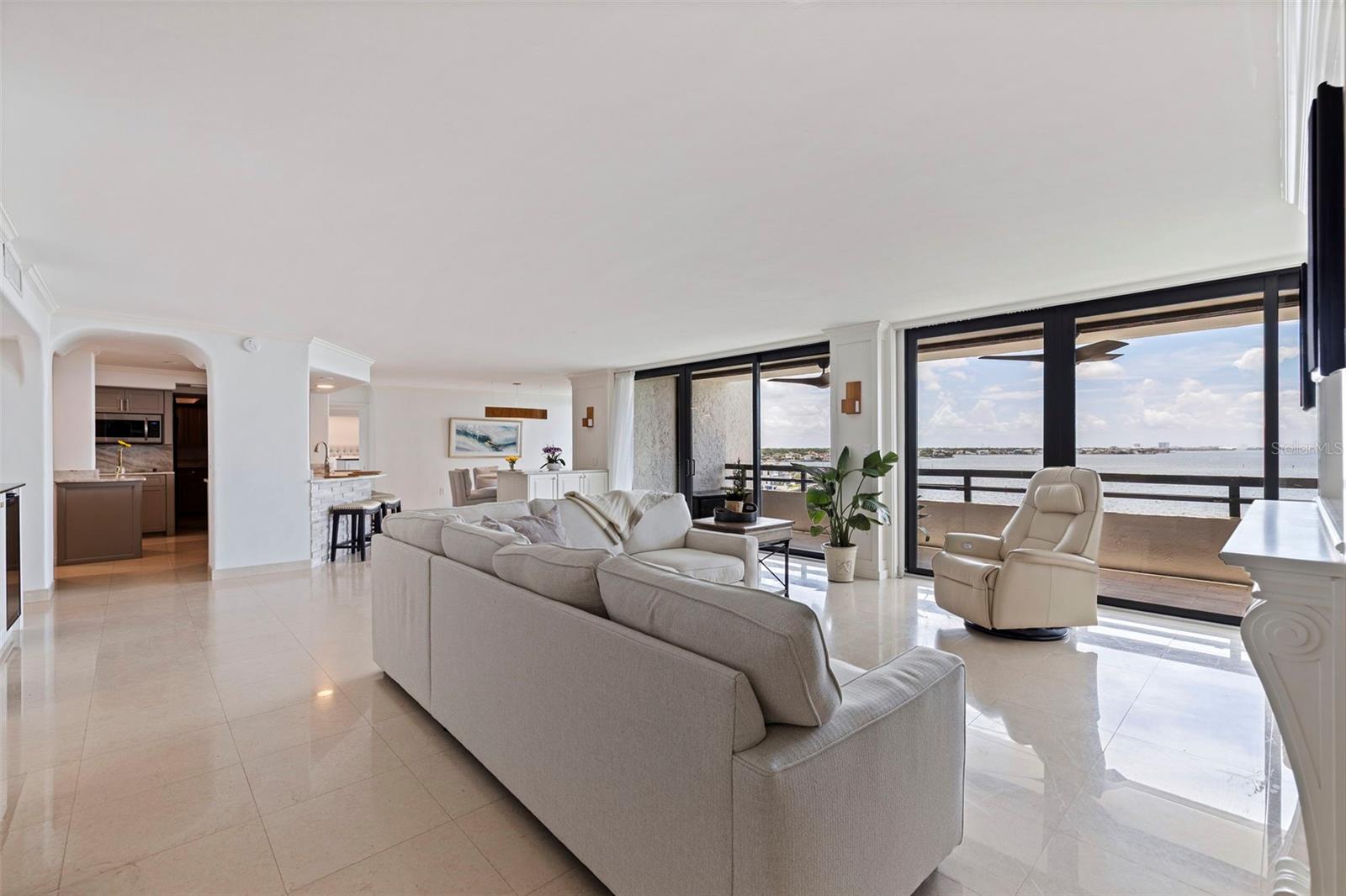 5700 Mariner Unit 702 & 703, Tampa, FL 33609