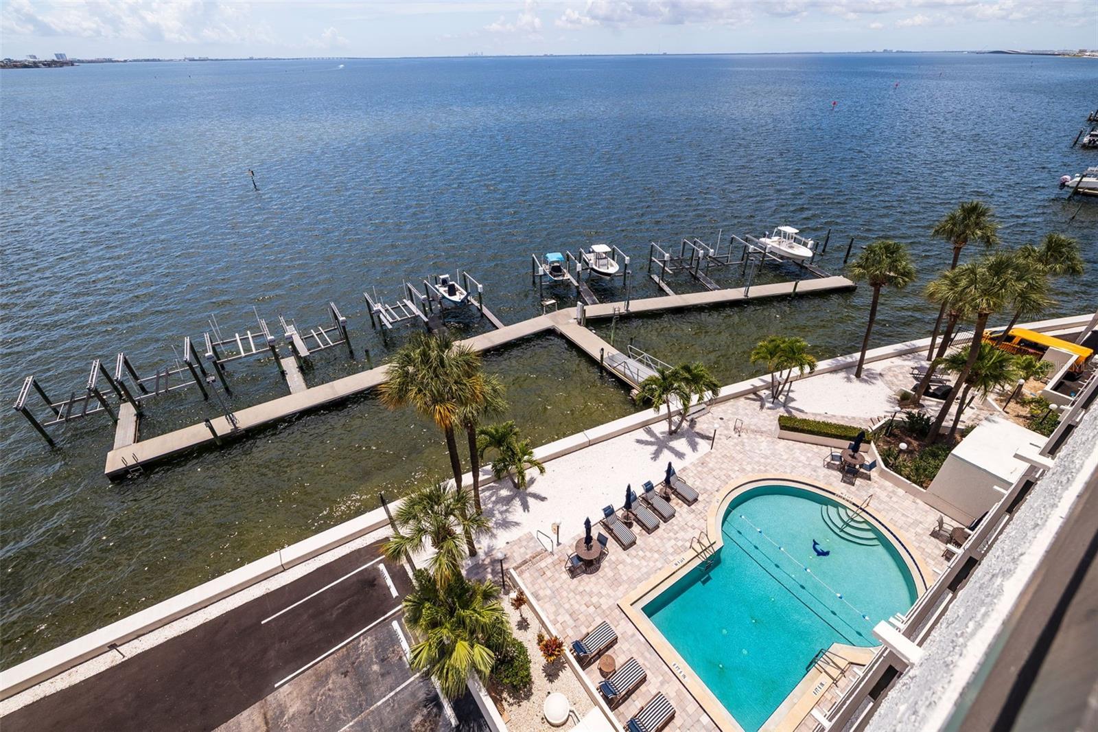 5700 Mariner Unit 702 & 703, Tampa, FL 33609