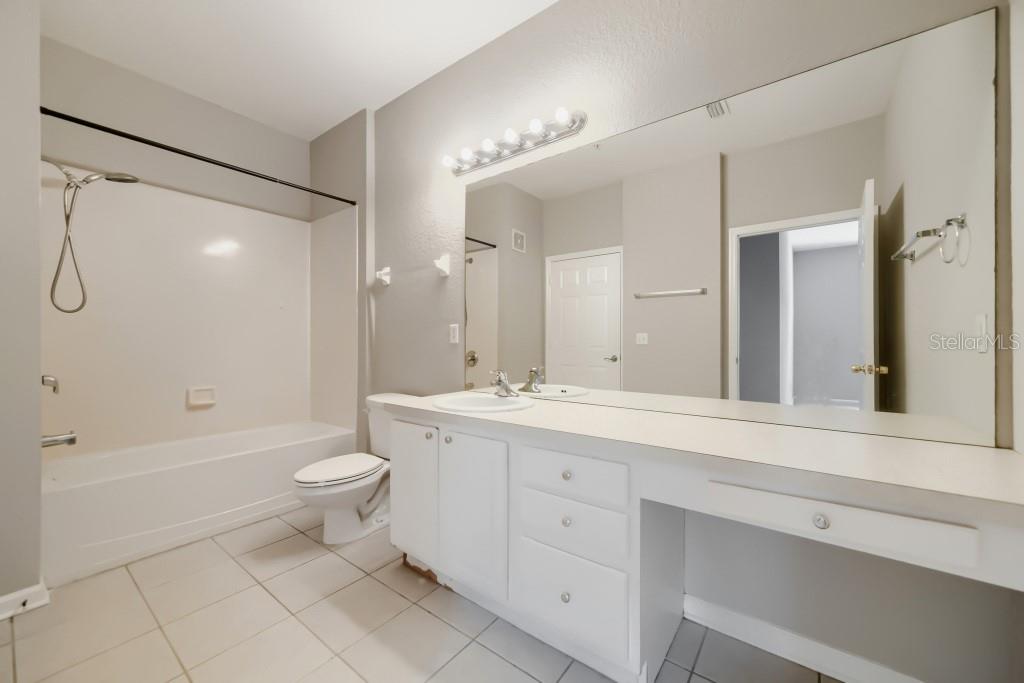 2484 San Tecla Unit 204, Orlando, FL 32835