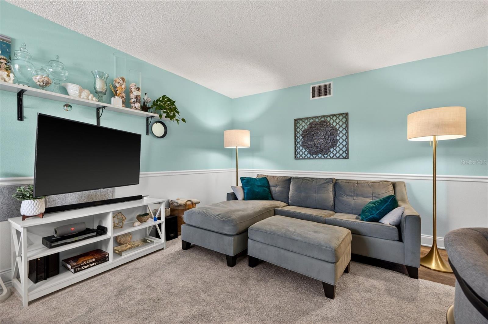 4000 3rd Unit 304, St Petersburg, FL 33703