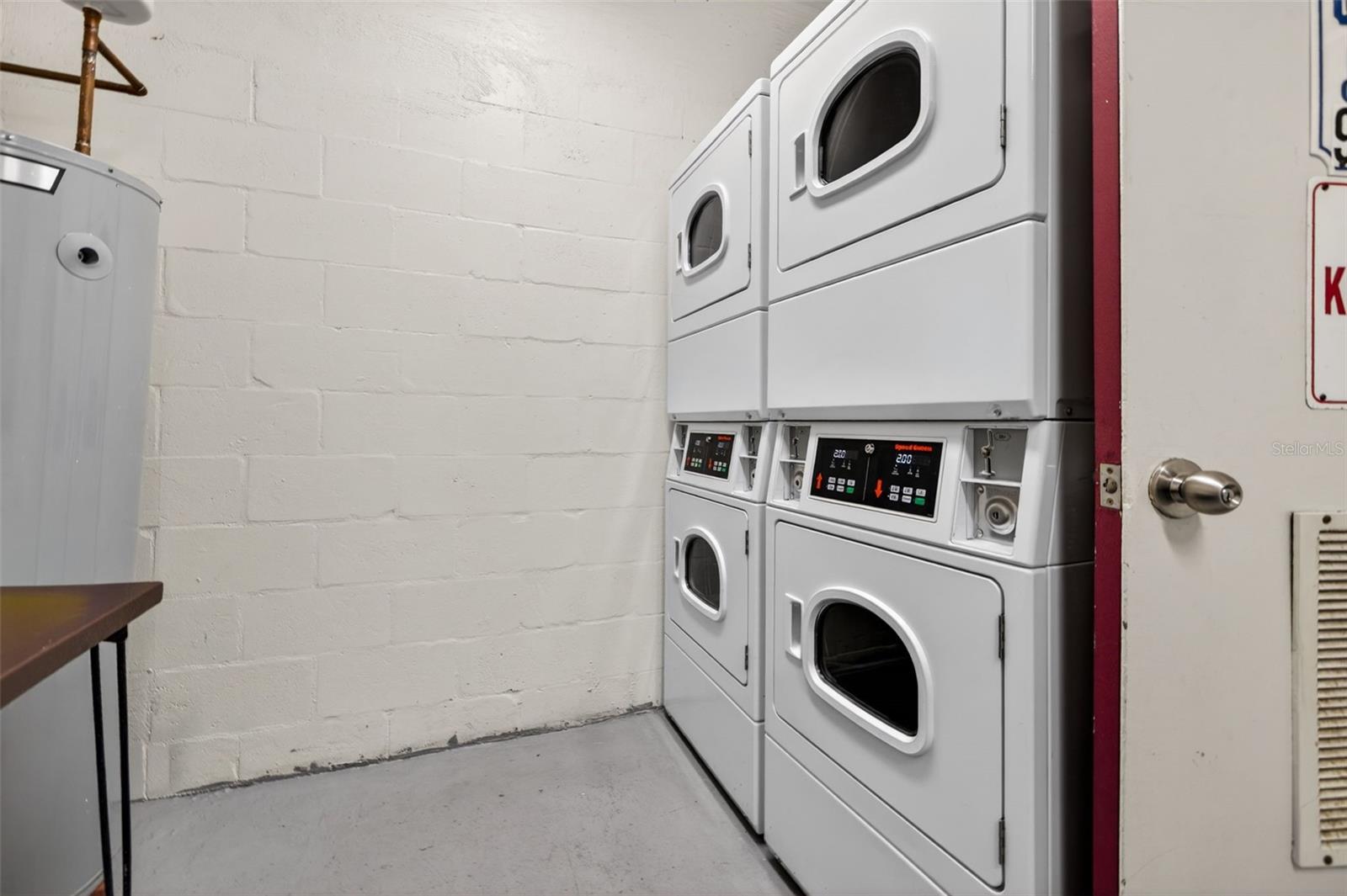 4000 3rd Unit 304, St Petersburg, FL 33703