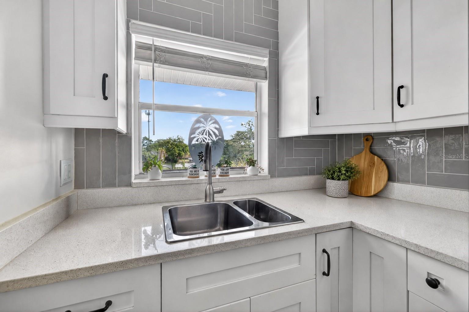 4000 3rd Unit 304, St Petersburg, FL 33703