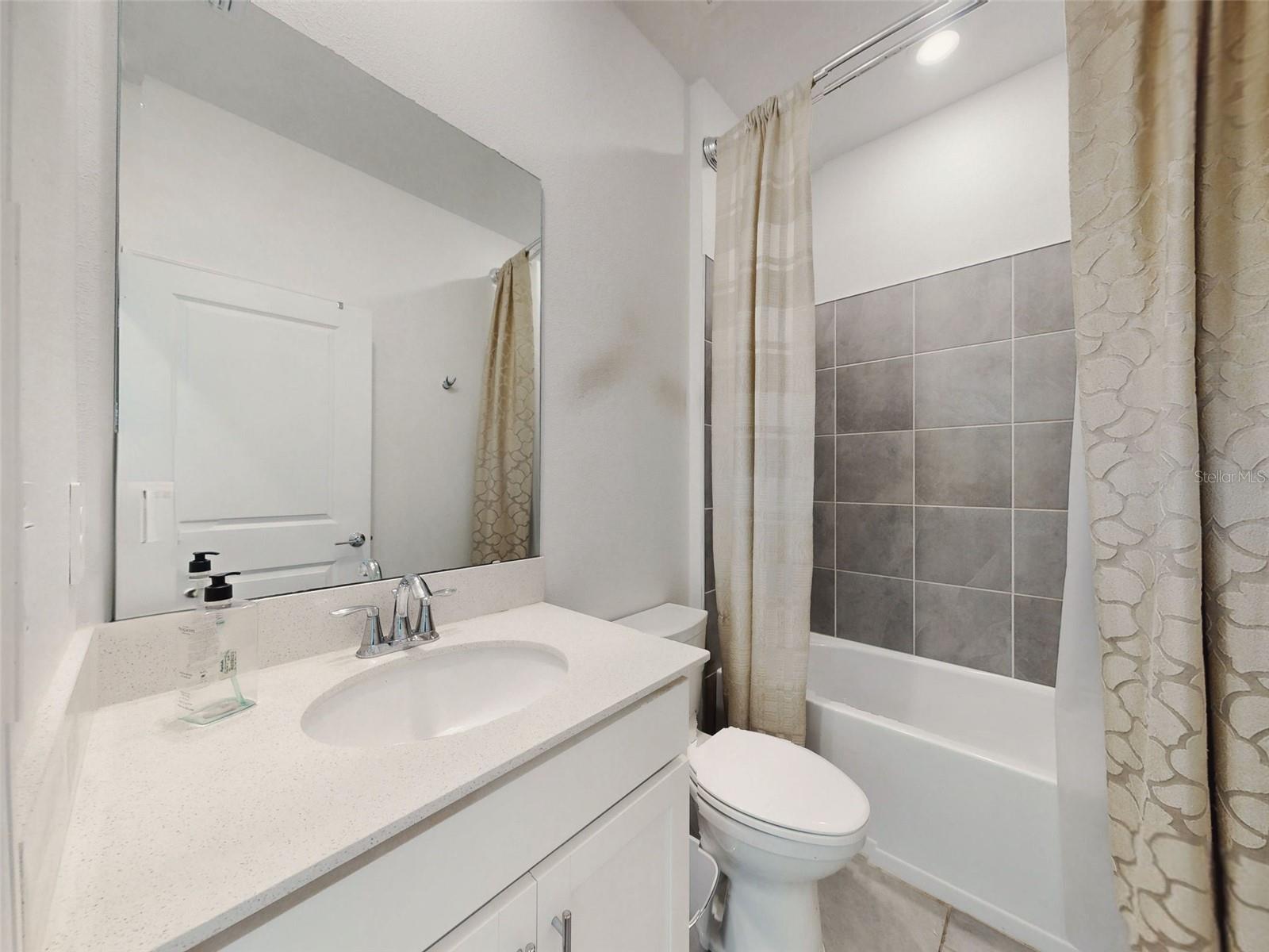 6084 Claystone Way, Mount Dora, FL 32757