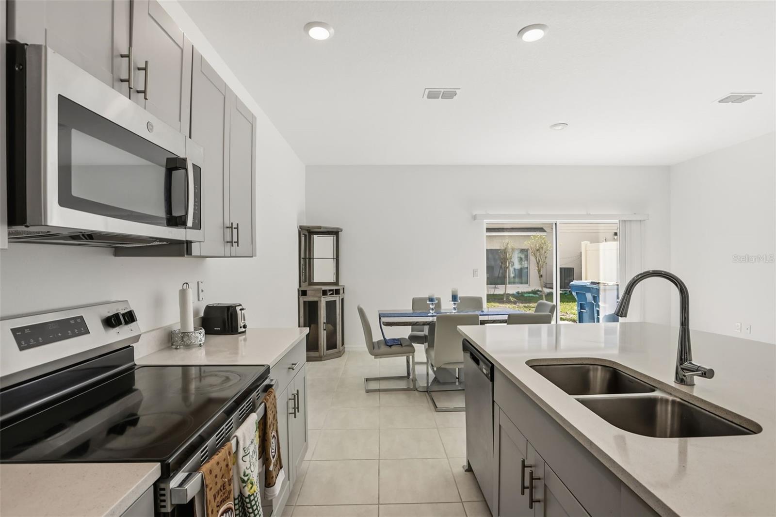 3002 Canary, Davenport, FL 33837