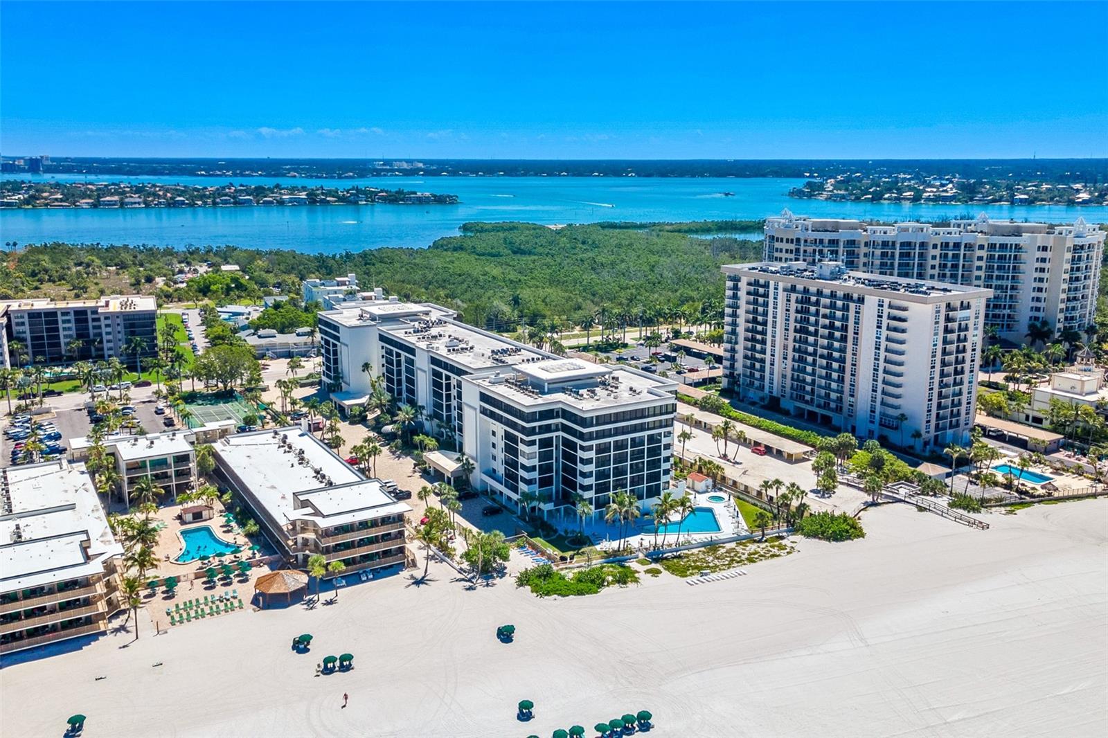 1100 Benjamin Franklin Unit 305, Sarasota, FL 34236